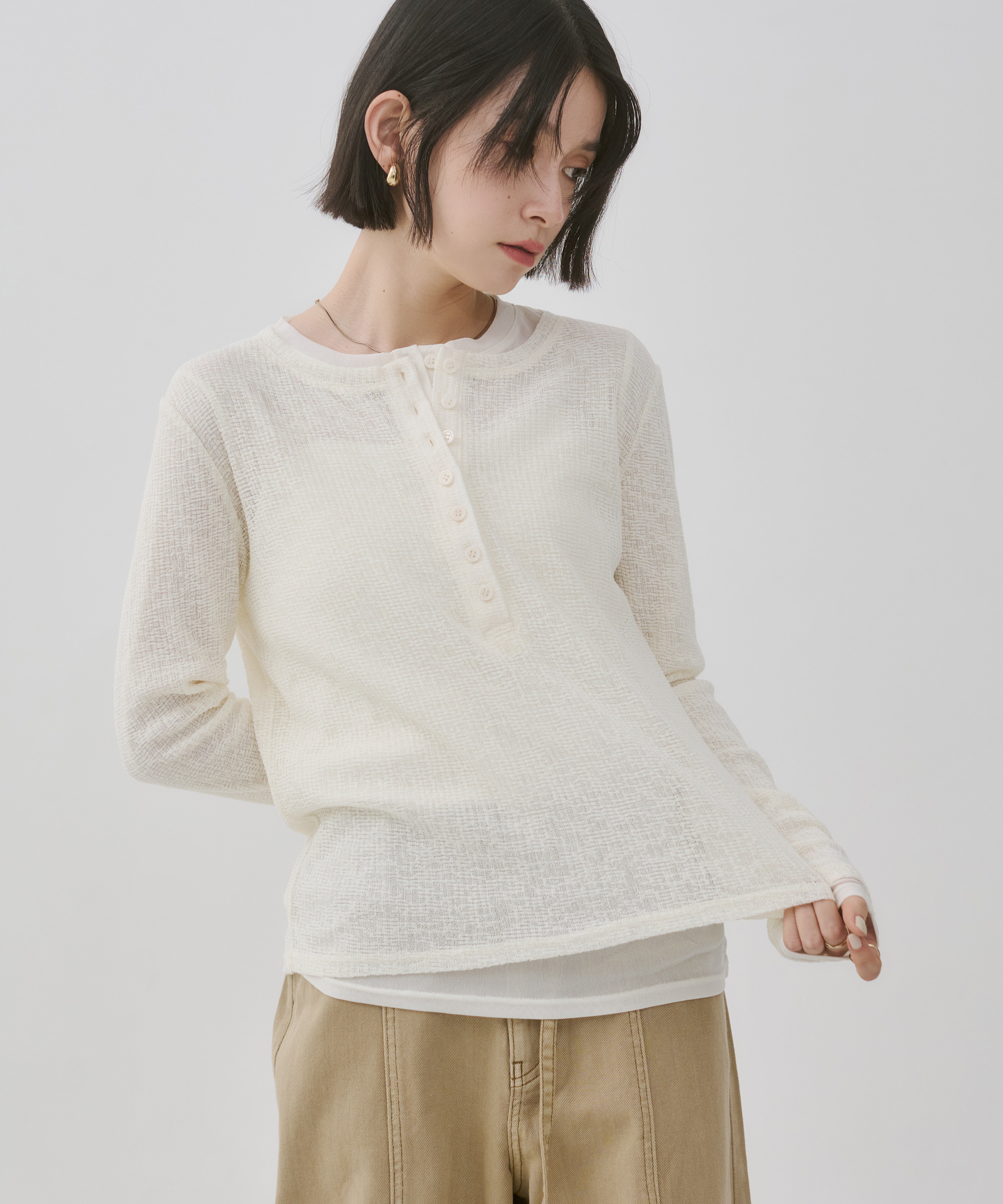 ヘンリーネック レイヤードシアートップス