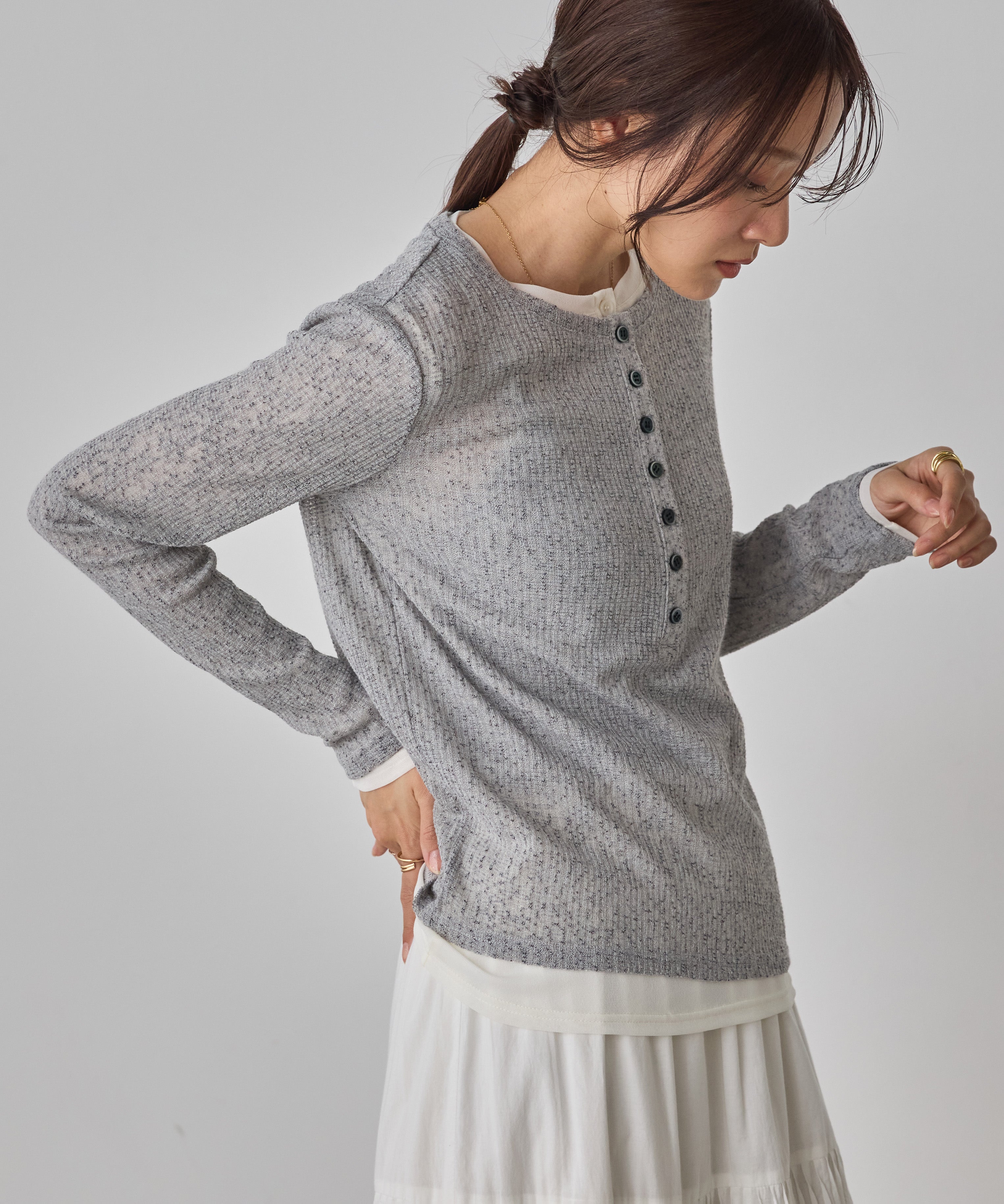 ヘンリーネック レイヤードシアートップス