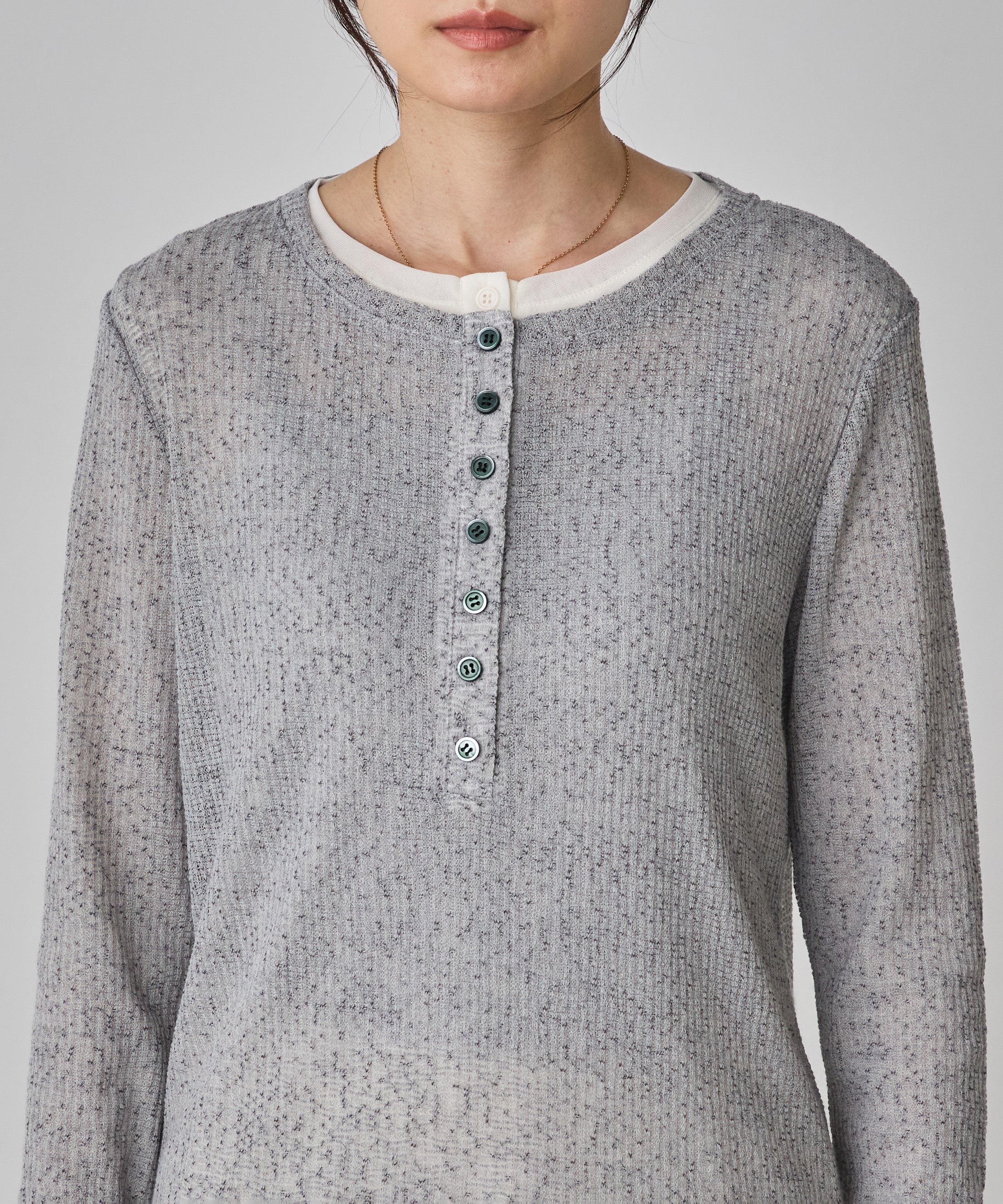 ヘンリーネック レイヤードシアートップス