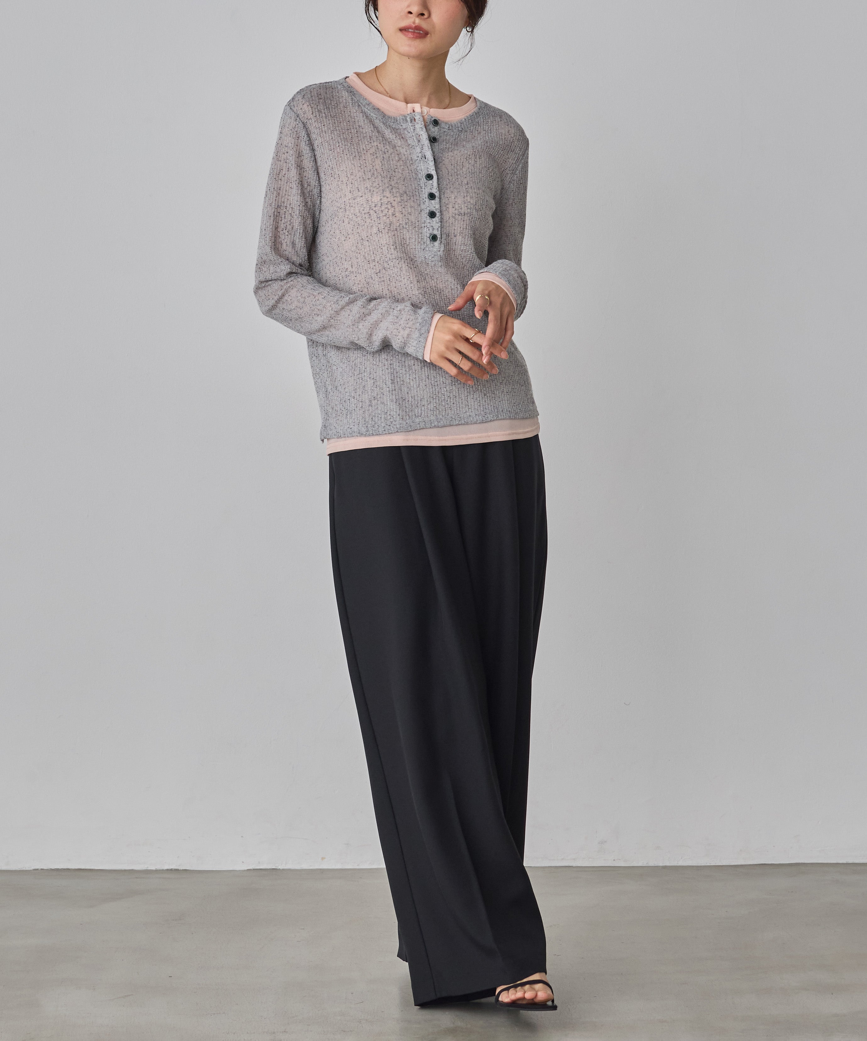 ヘンリーネック レイヤードシアートップス