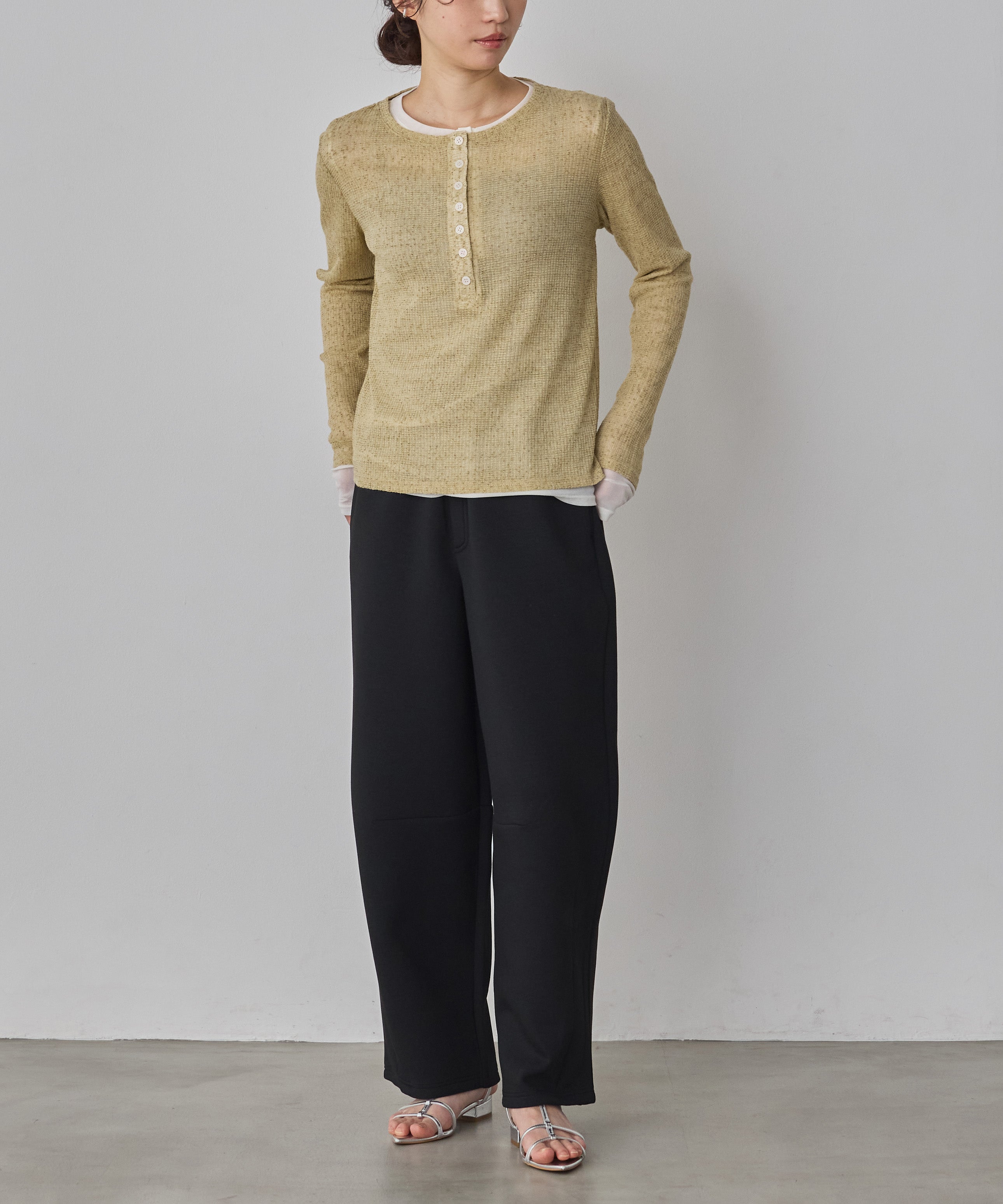 ヘンリーネック レイヤードシアートップス