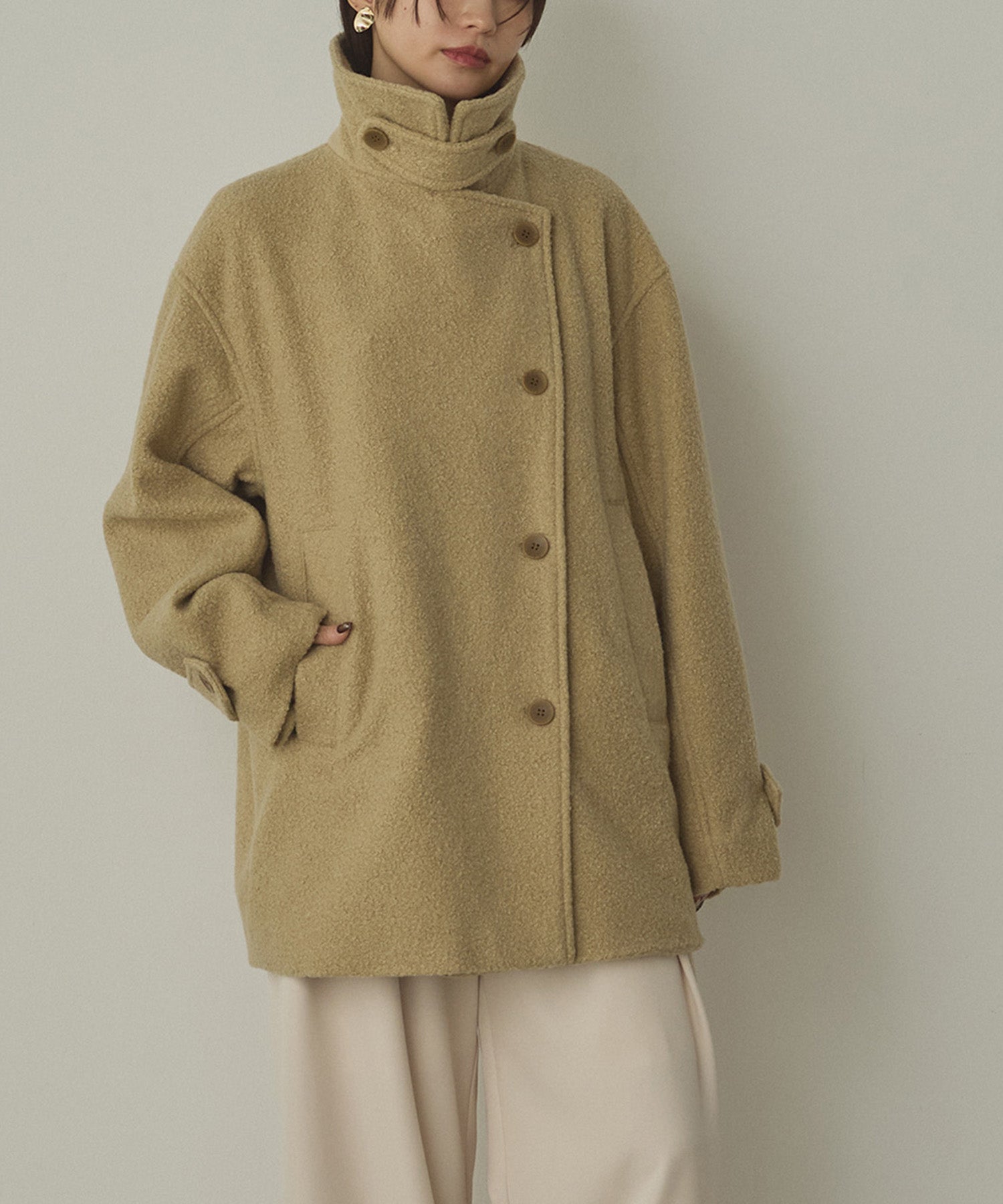 くるくるブークレ ミディアムコート