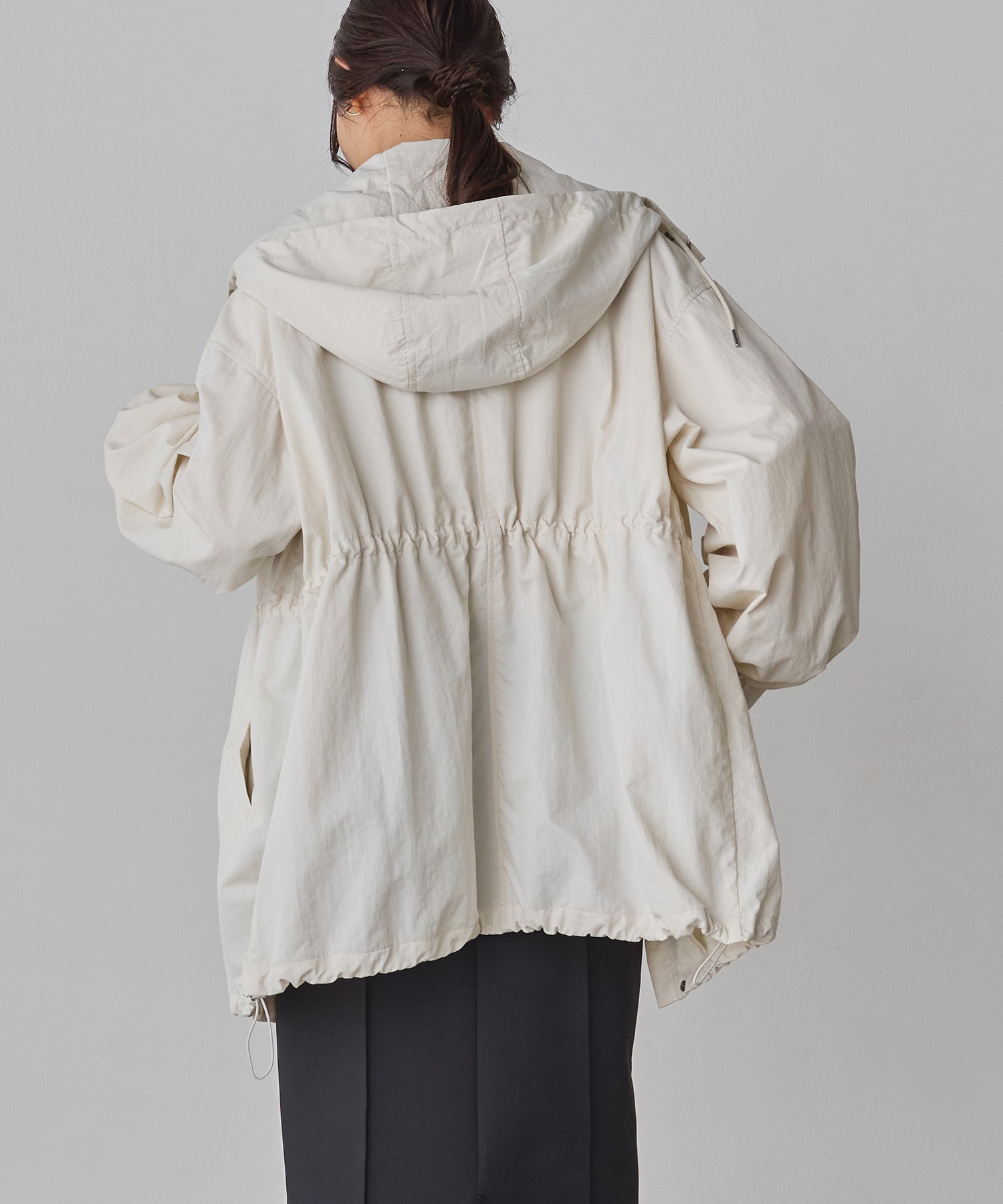 ナイロン マウンテンパーカー