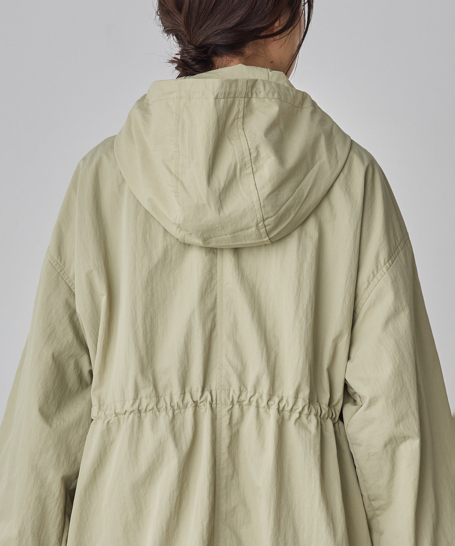ナイロン マウンテンパーカー
