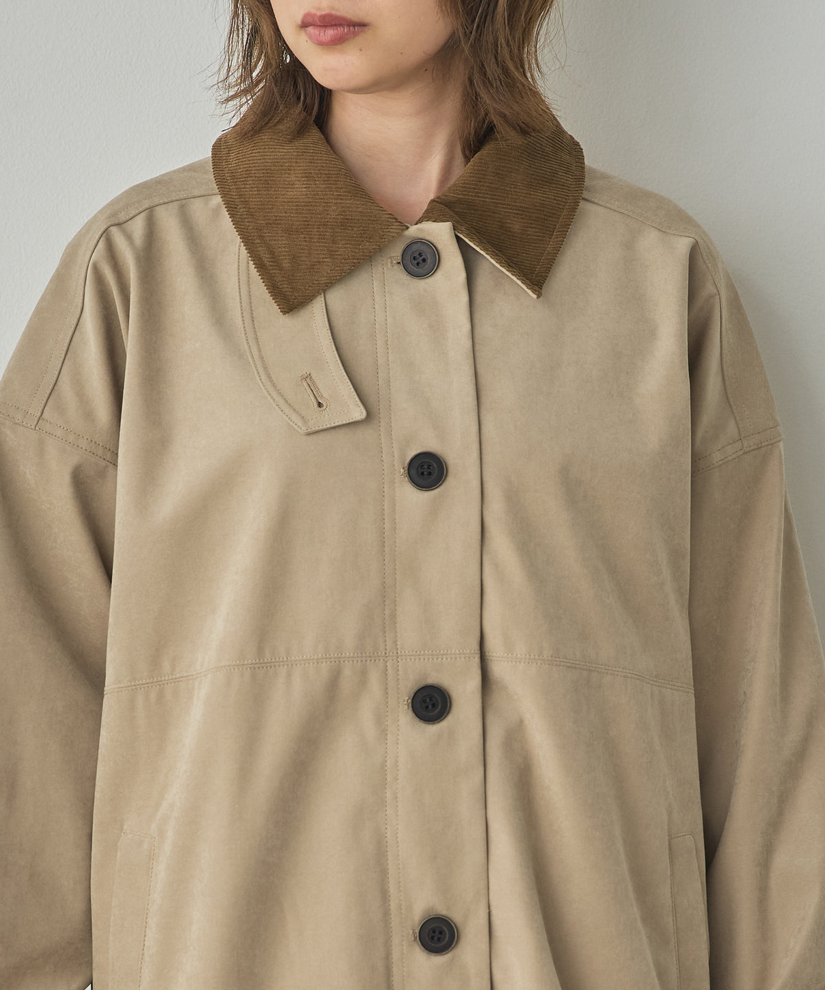 COLOUR-BLOCKED COLLAR BONDED STAND-UP COLLAR COAT
