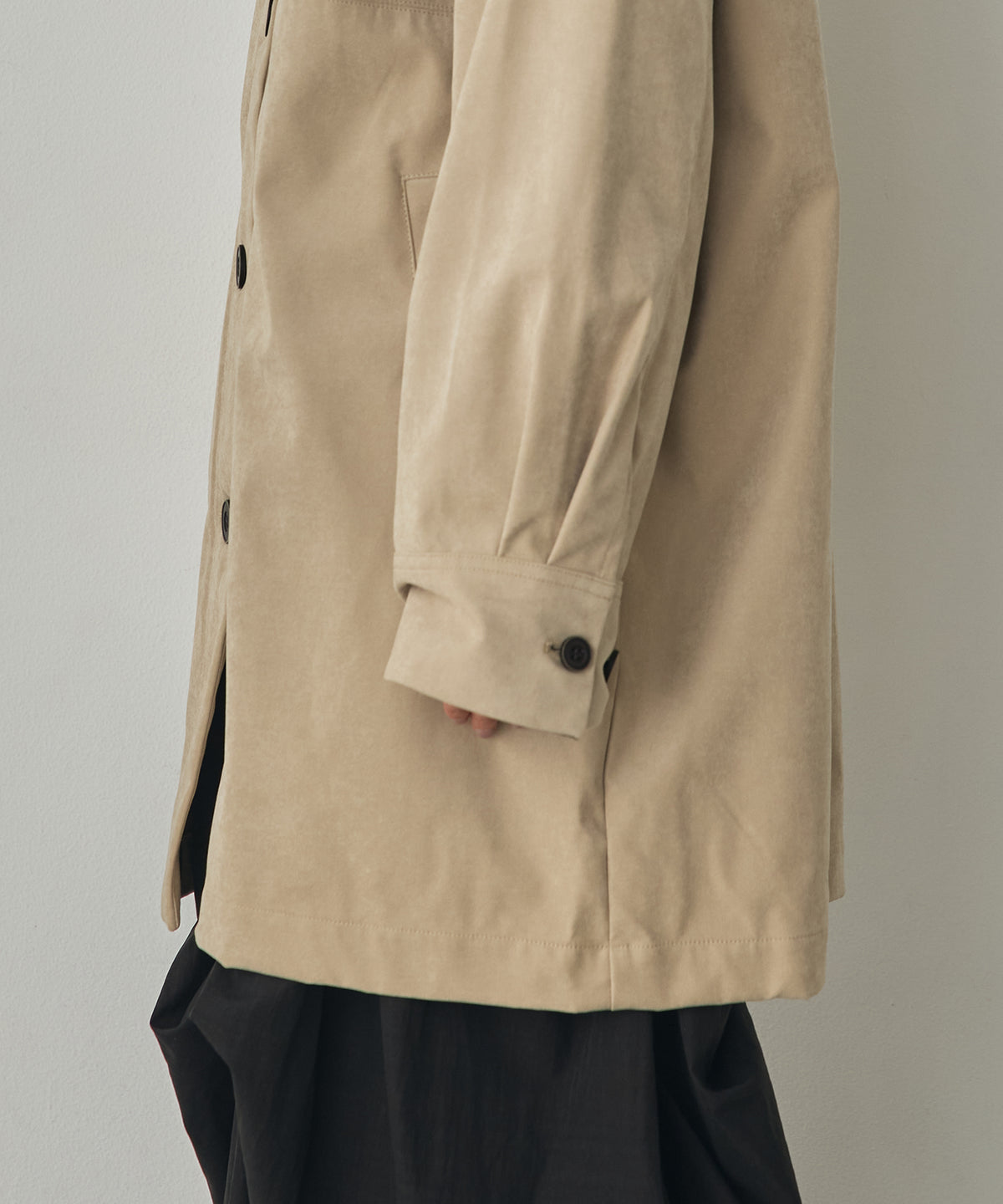 COLOUR-BLOCKED COLLAR BONDED STAND-UP COLLAR COAT