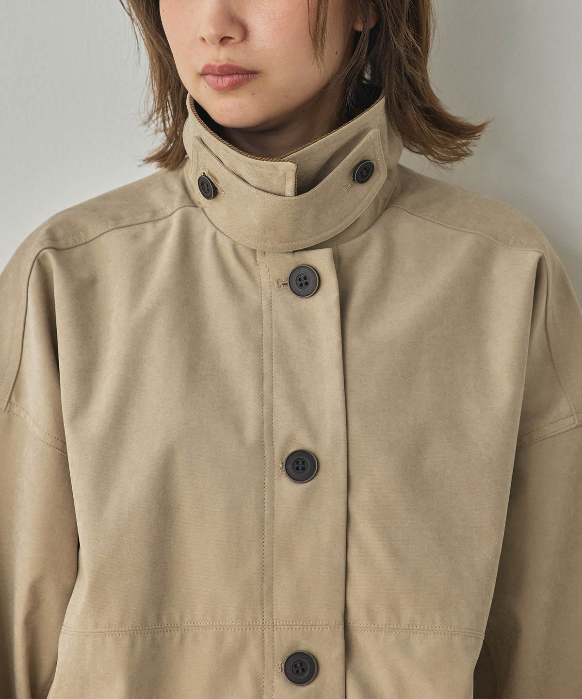 COLOUR-BLOCKED COLLAR BONDED STAND-UP COLLAR COAT