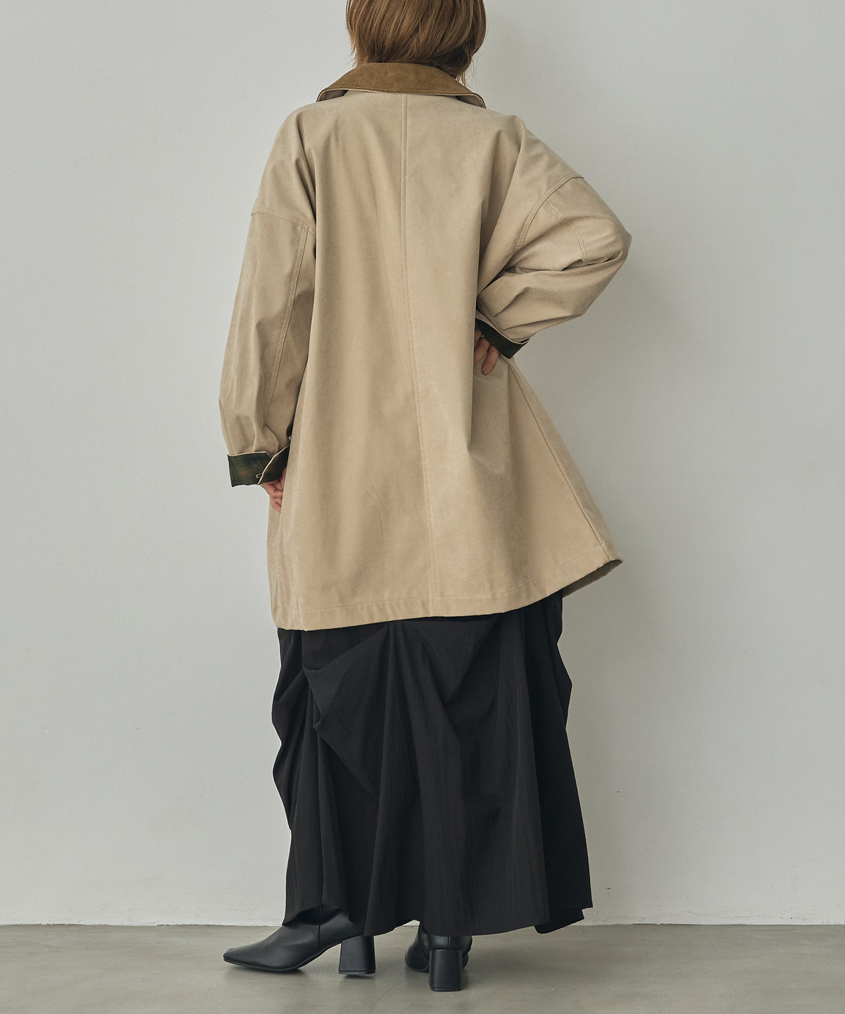 COLOUR-BLOCKED COLLAR BONDED STAND-UP COLLAR COAT