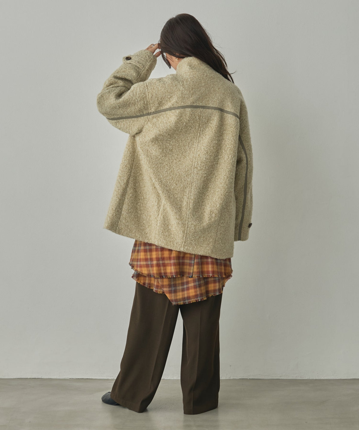 CURLY BOUCLÉ STAND-UP COLLAR MEDIUM COAT