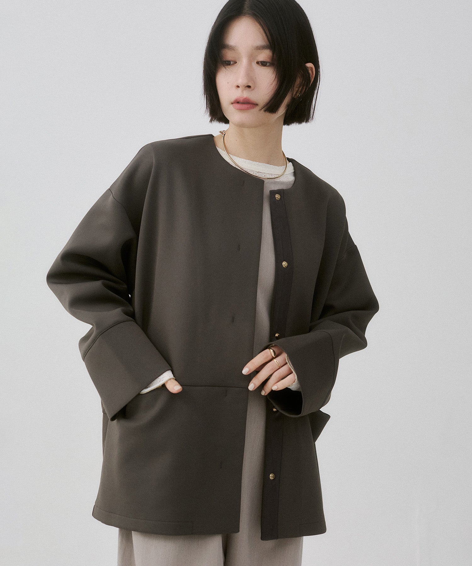 CARDBOARD COLLARLESS COAT