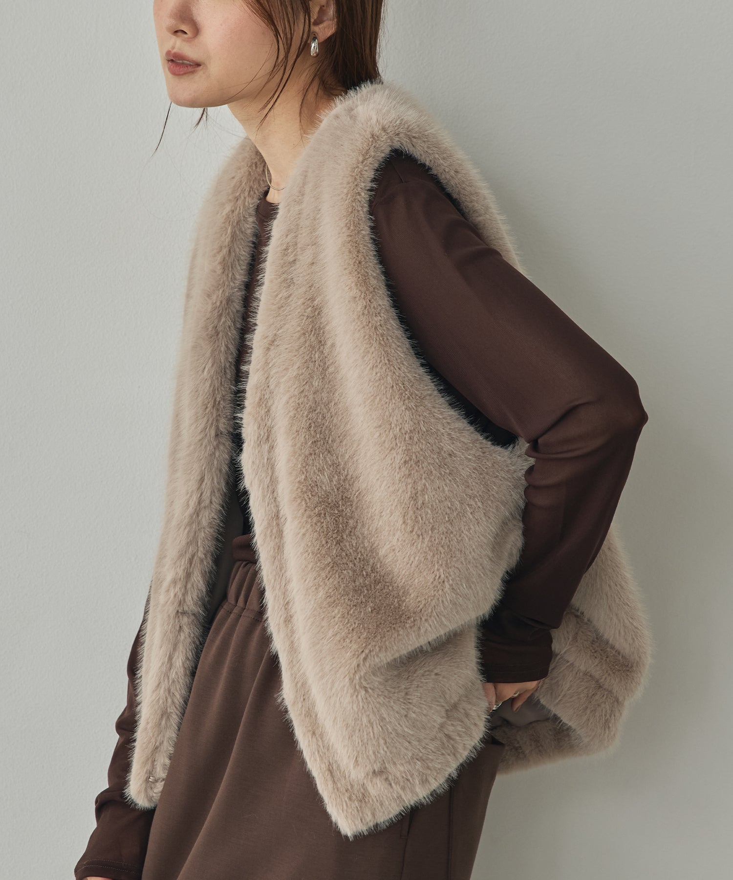 MIDI-LENGTH V-NECK FAUX FUR VEST