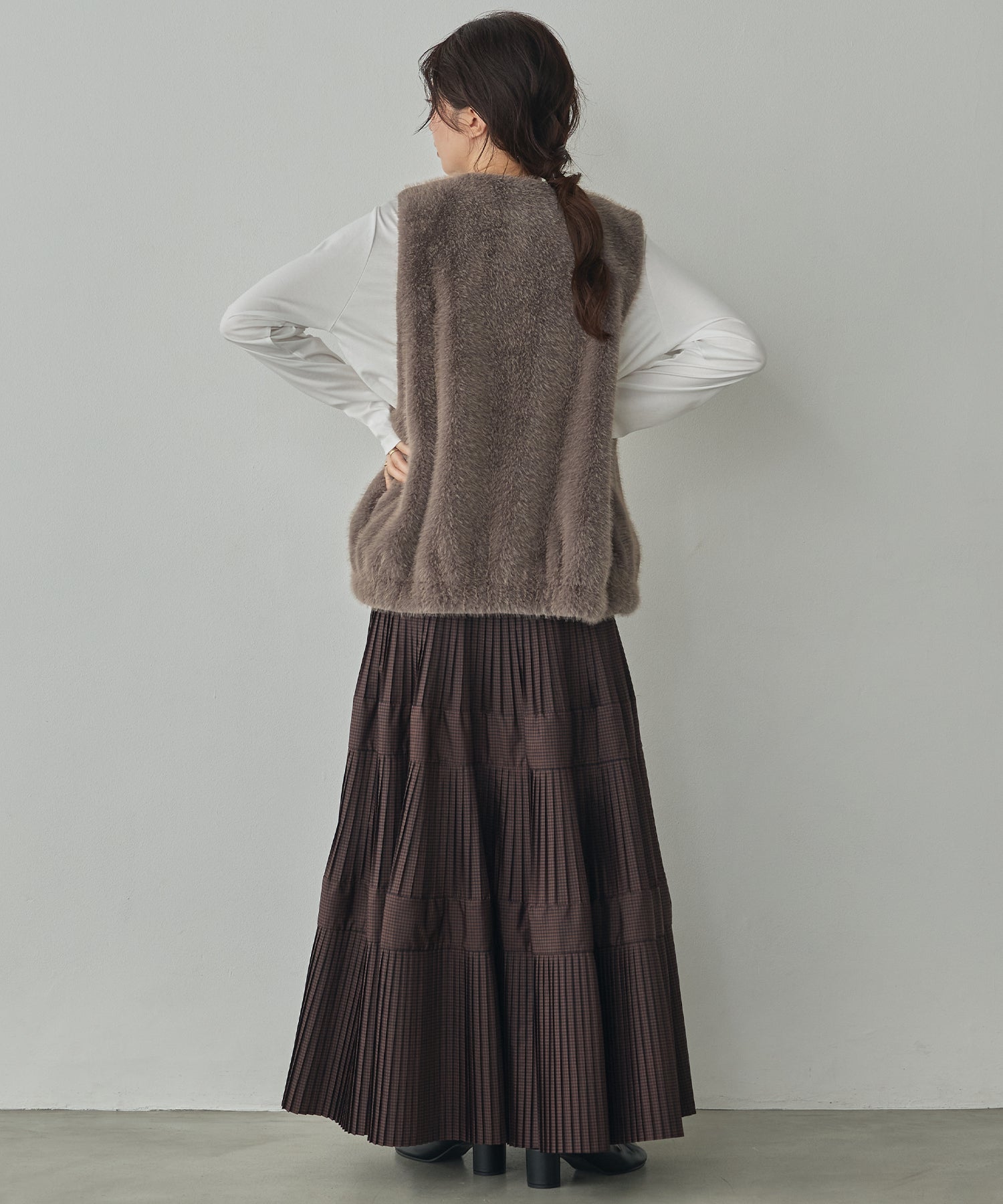 MIDI-LENGTH V-NECK FAUX FUR VEST