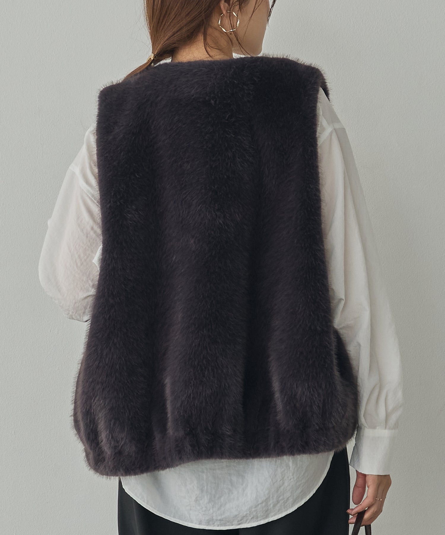 MIDI-LENGTH V-NECK FAUX FUR VEST