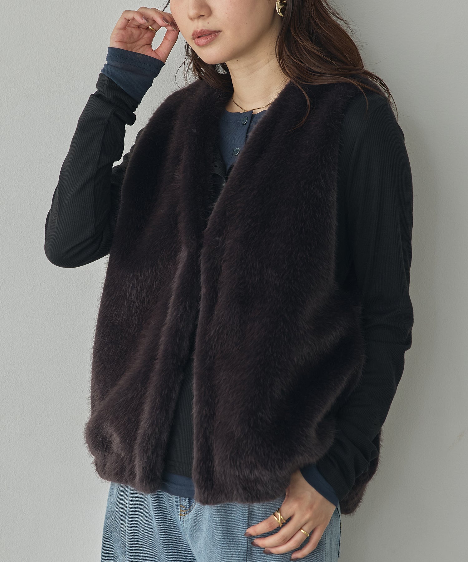 MIDI-LENGTH V-NECK FAUX FUR VEST