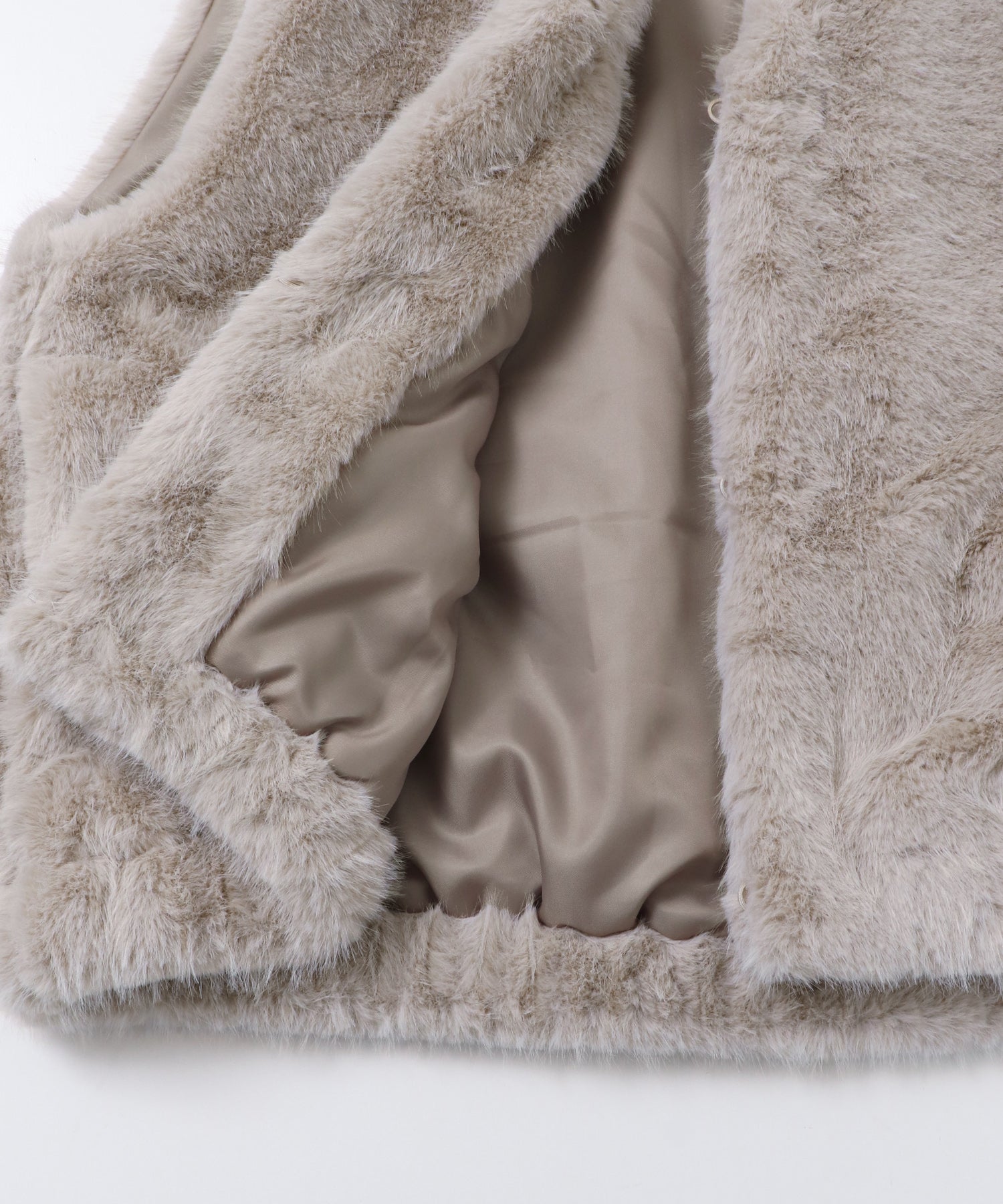 MIDI-LENGTH V-NECK FAUX FUR VEST
