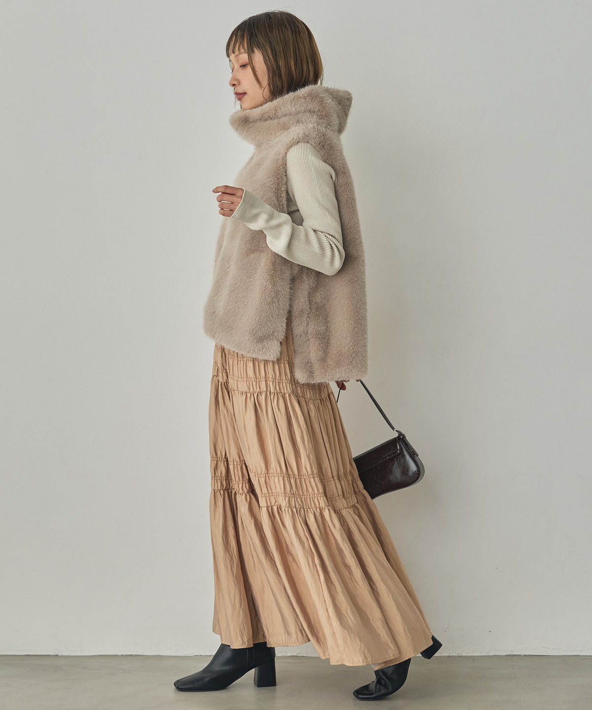 FUR HIGH-NECK VEST