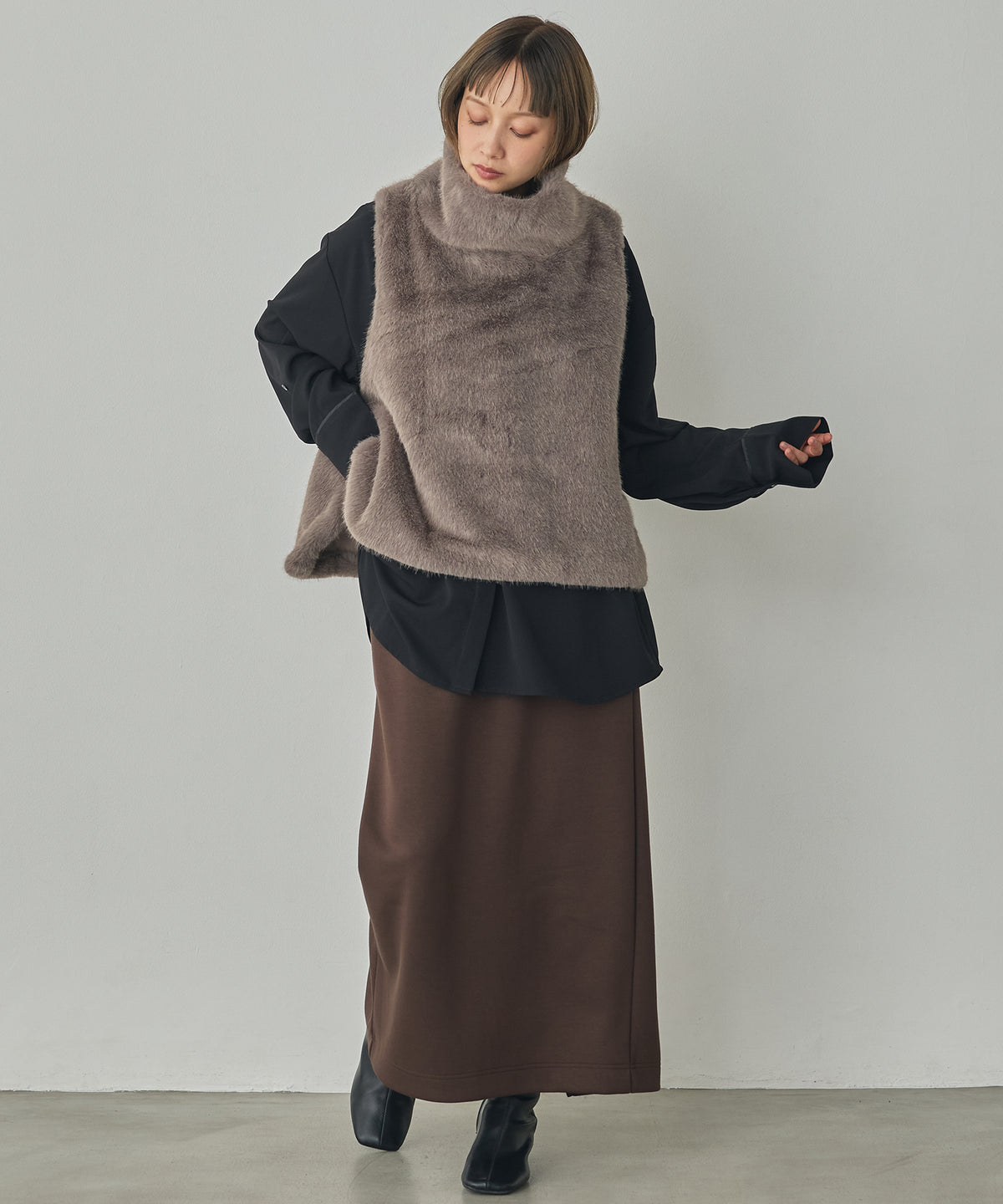 FUR HIGH-NECK VEST