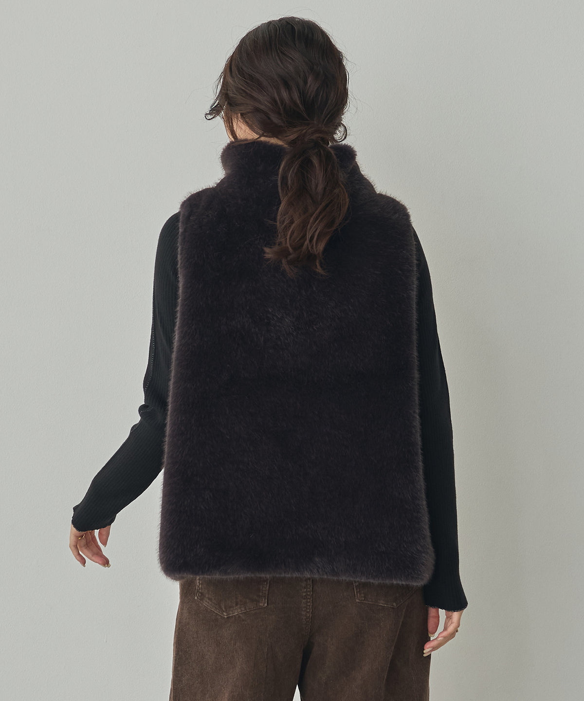 FUR HIGH-NECK VEST
