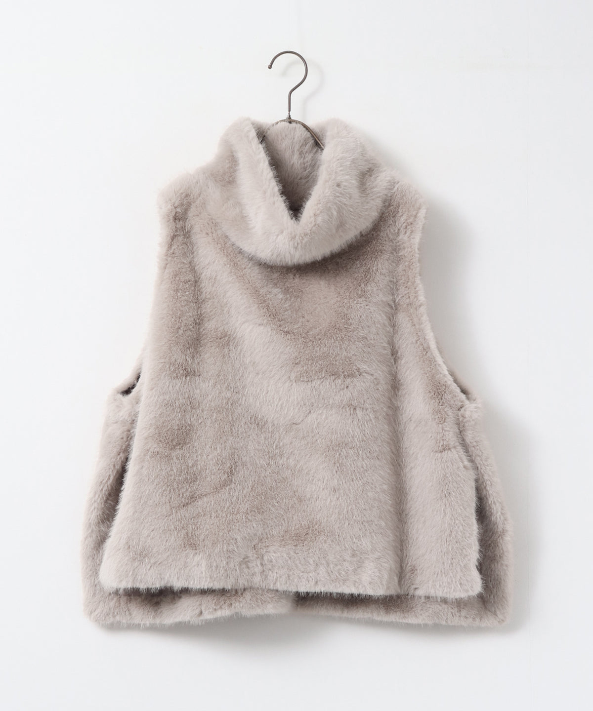 FUR HIGH-NECK VEST