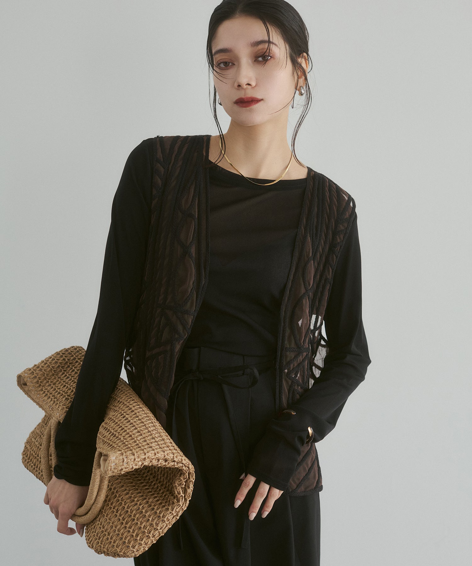 ネット 刺繍ジレ