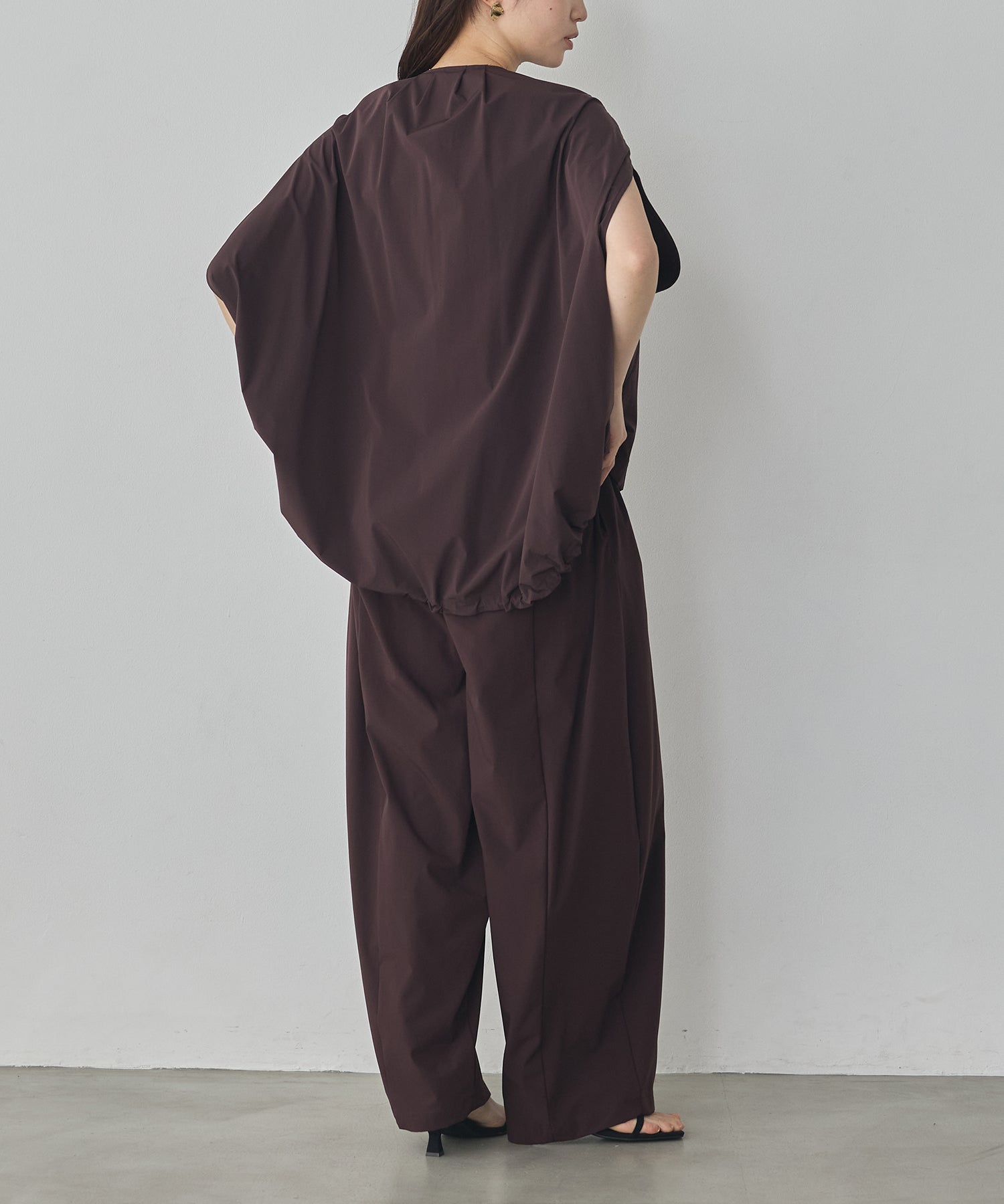[ICE TOUCH] DOUBLE-ZIP SLEEVELESS BLOUSON
