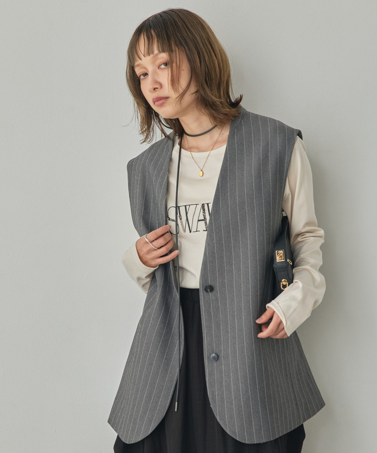 DESIGNS VEST