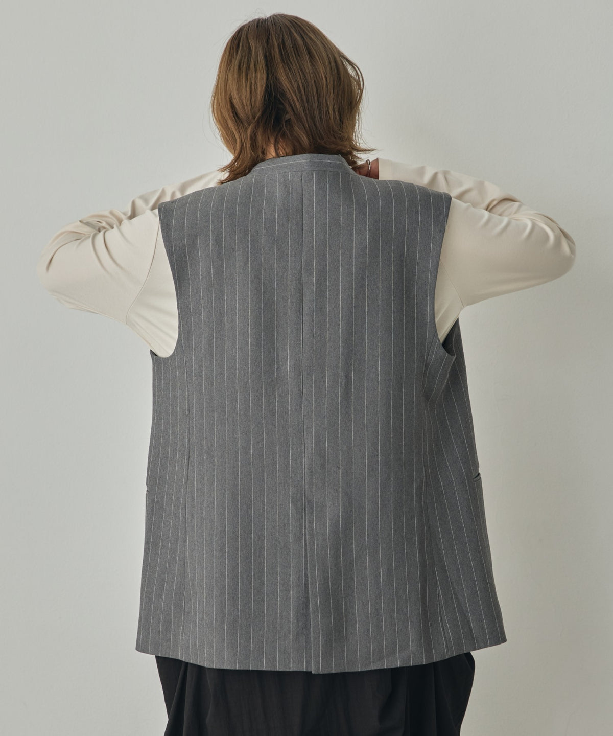 DESIGNS VEST