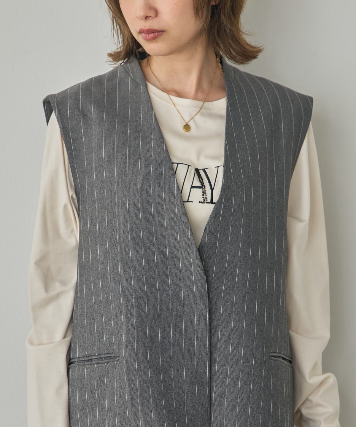 DESIGNS VEST