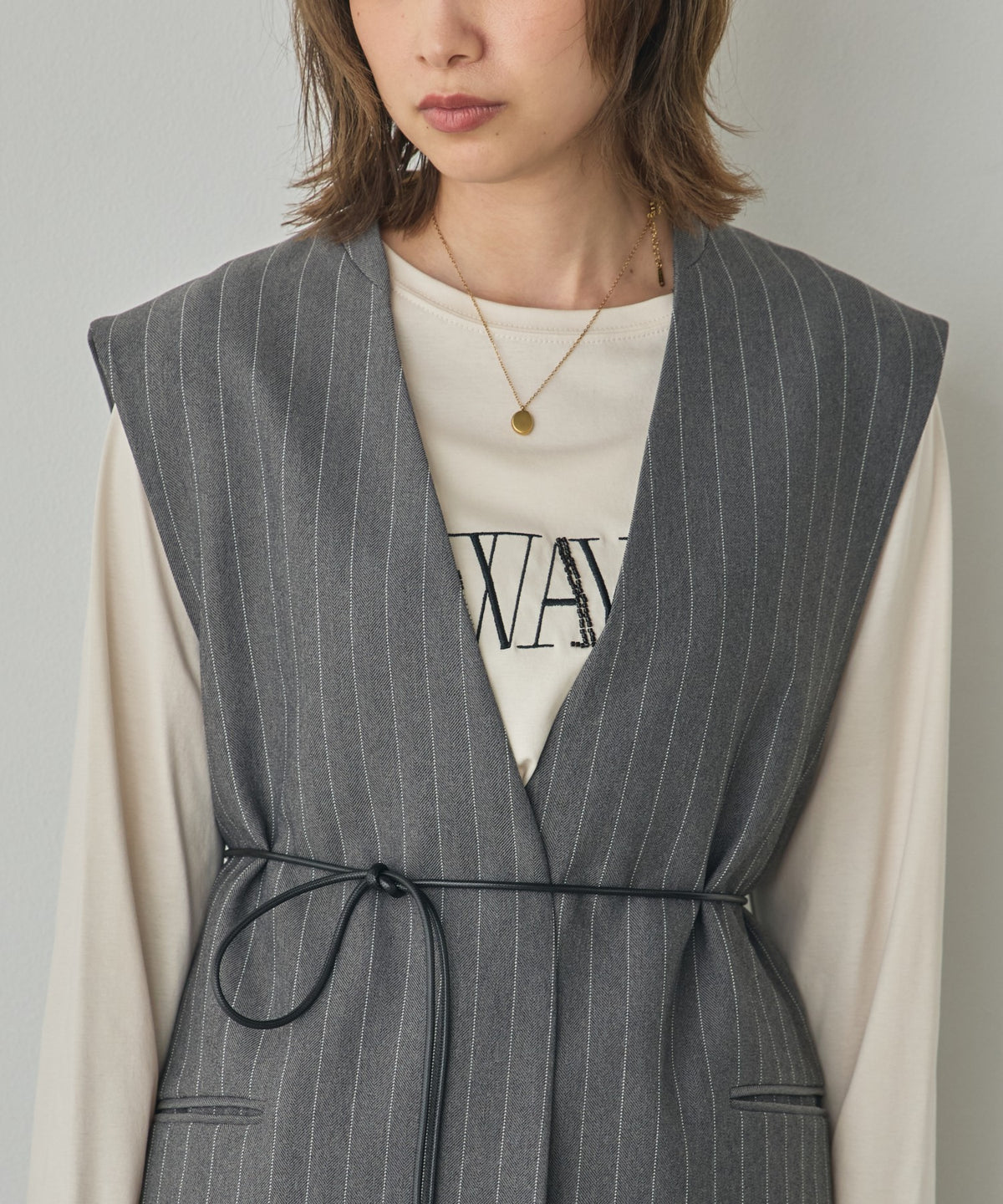 DESIGNS VEST