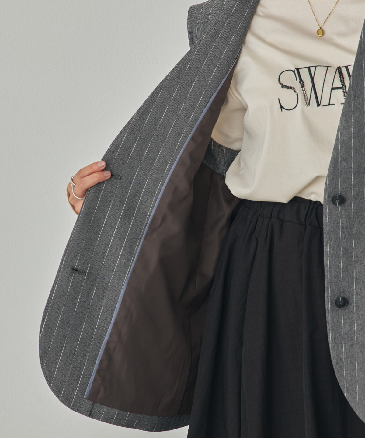 DESIGNS VEST