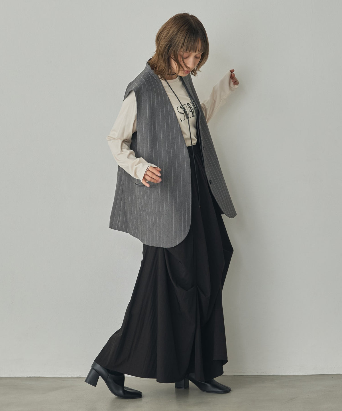 DESIGNS VEST