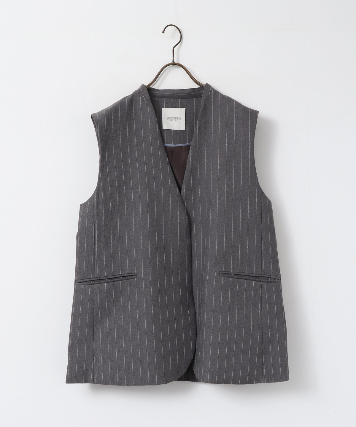 DESIGNS VEST