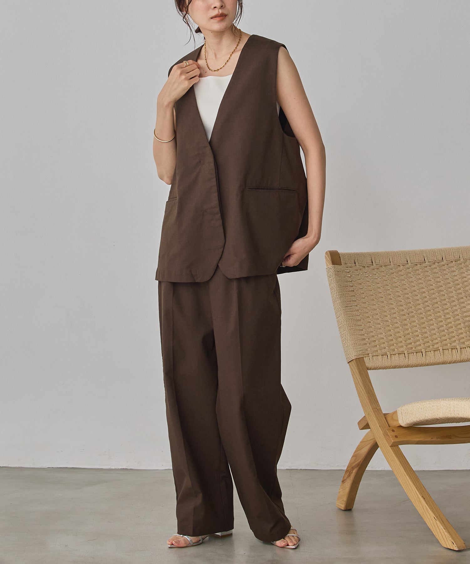 FRENCH LINEN STRAIGHT-LEG PANTS