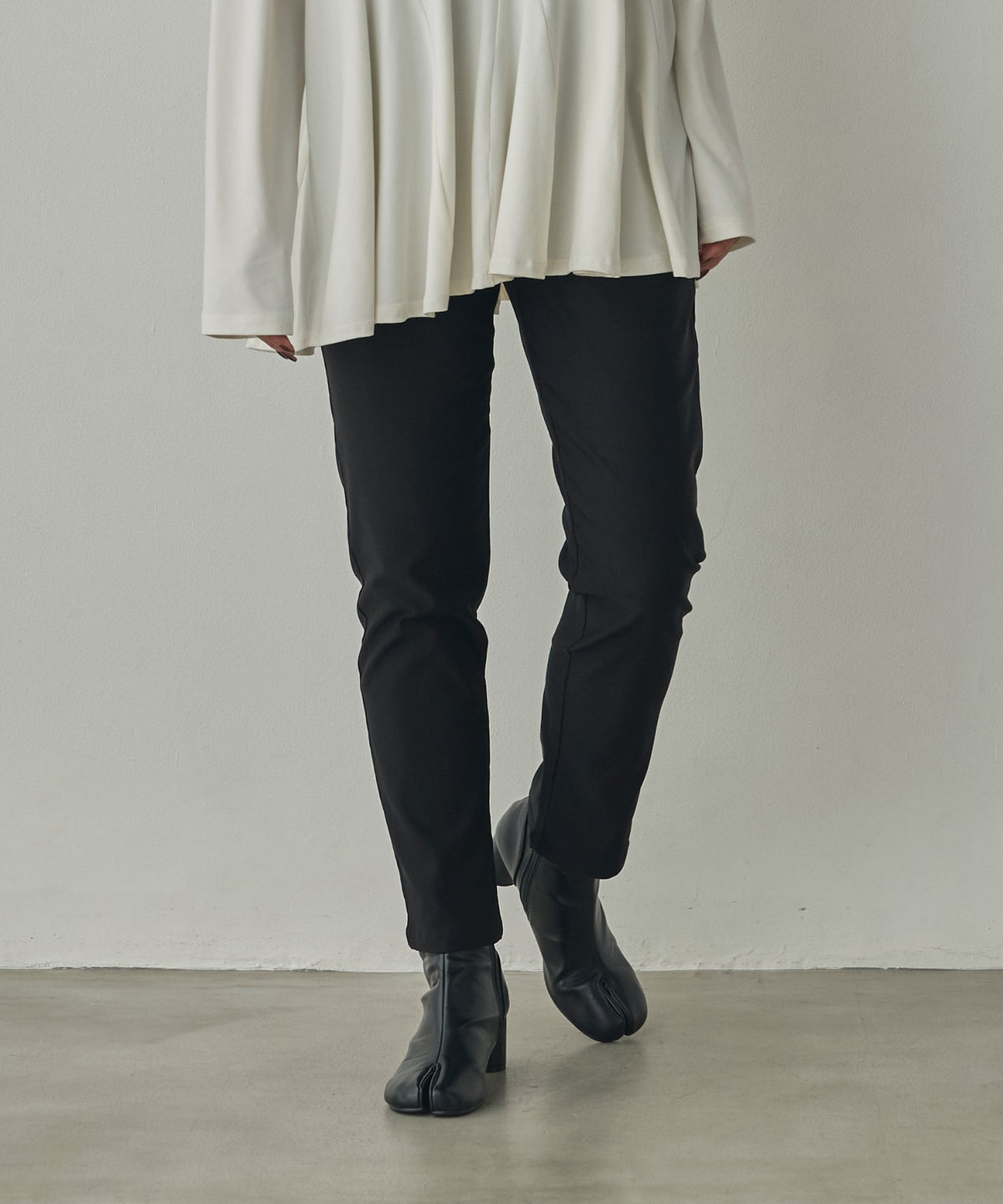 [STRETCH] FLEECE-LINED BARIRAKU TAPERED PANTS
