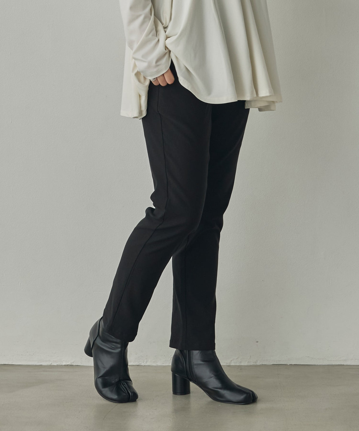 [STRETCH] FLEECE-LINED BARIRAKU TAPERED PANTS