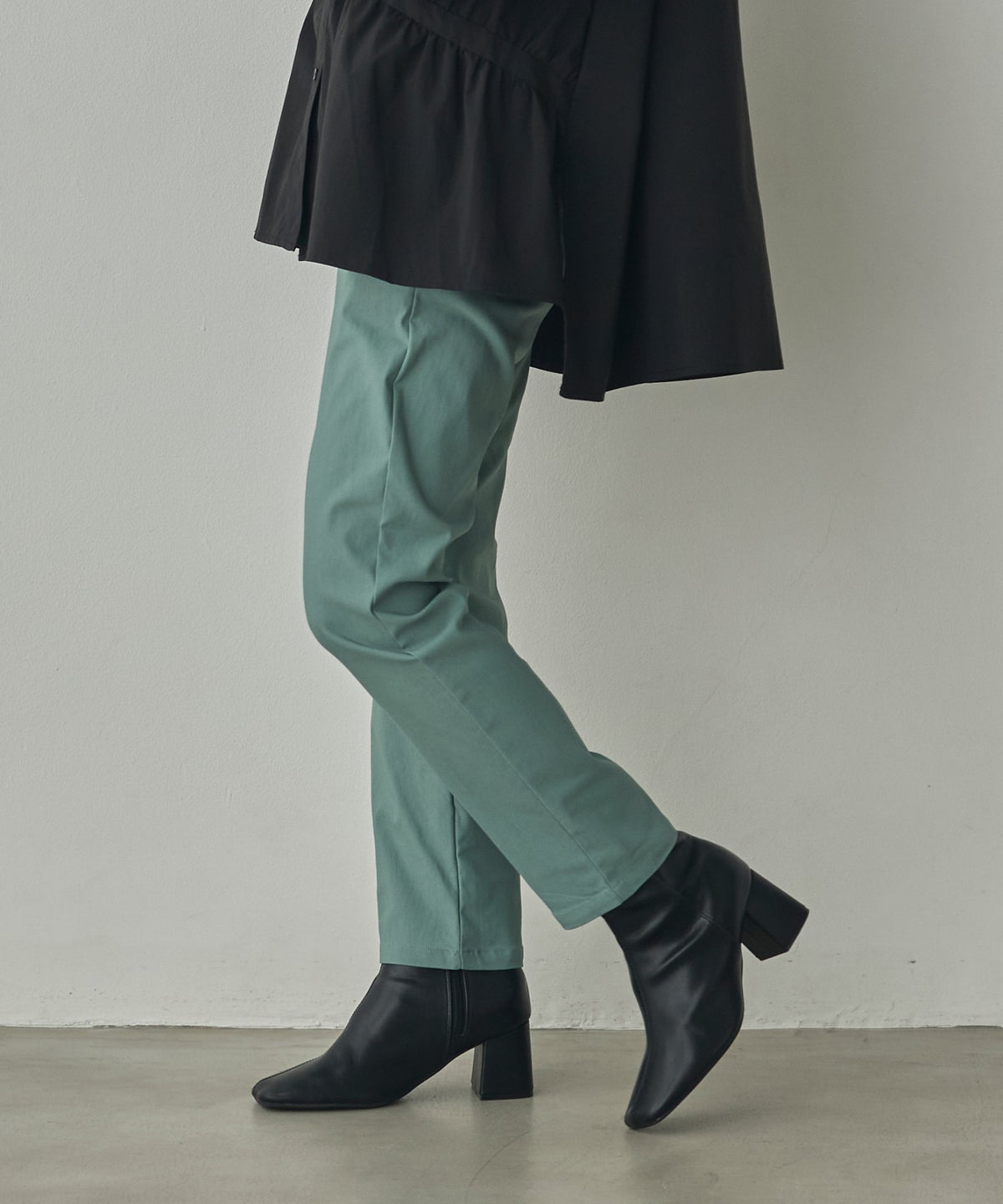 [STRETCH] FLEECE-LINED BARIRAKU TAPERED PANTS