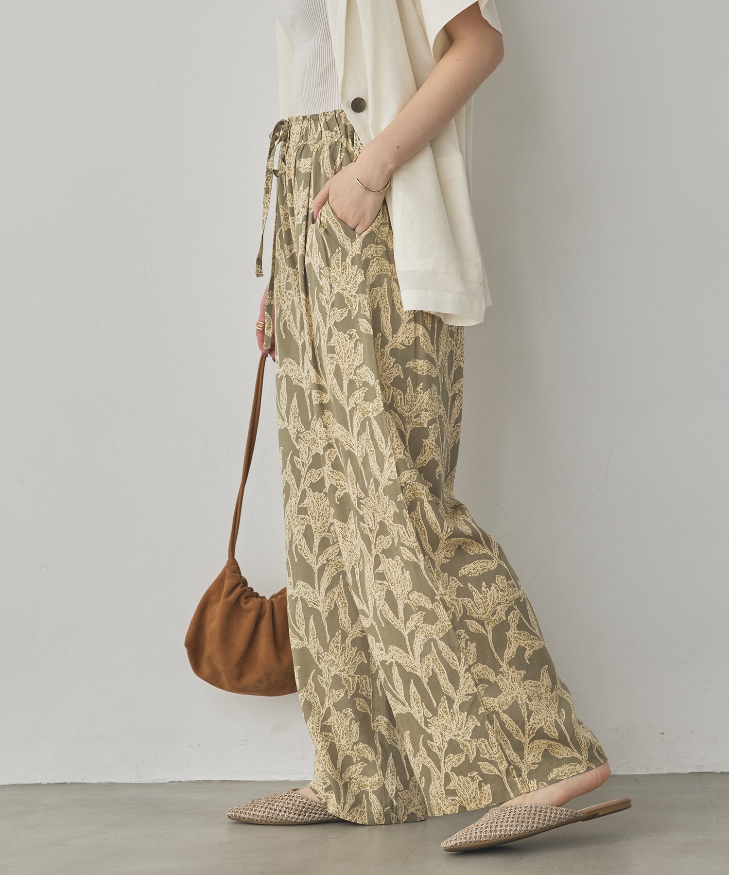 VISCOSE SATIN PRINTED EASY PANTS