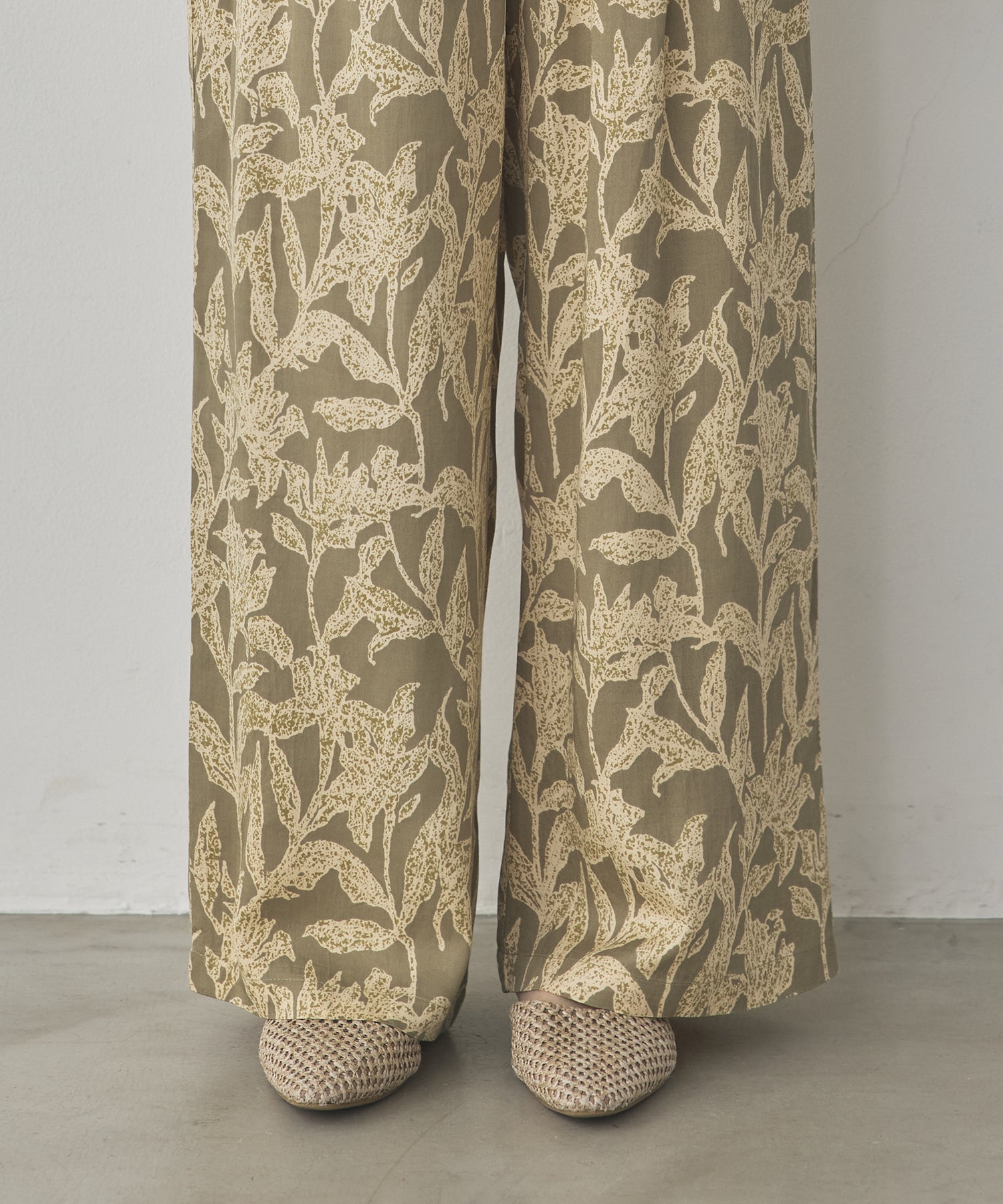 VISCOSE SATIN PRINTED EASY PANTS
