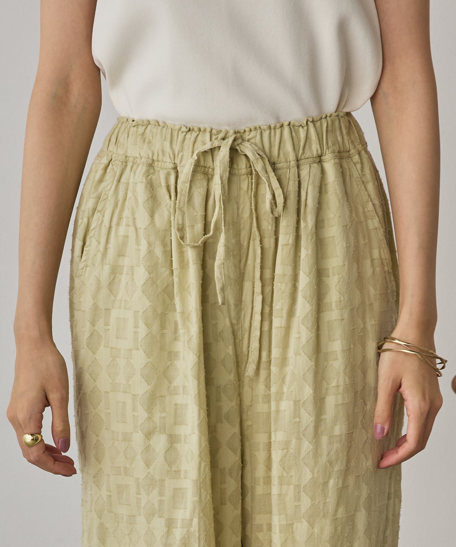 CUT-JACQUARD EASY PANTS
