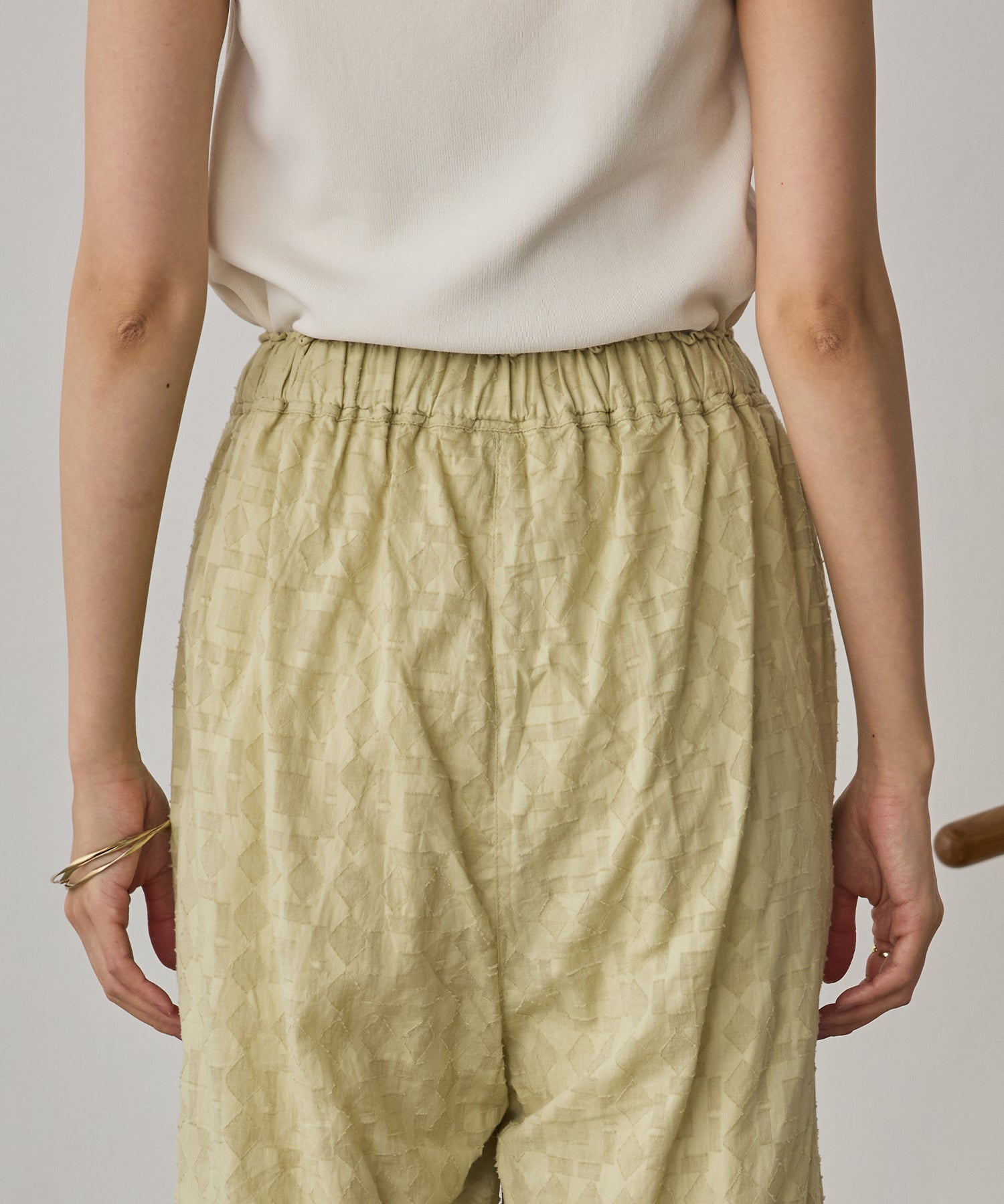 CUT-JACQUARD EASY PANTS