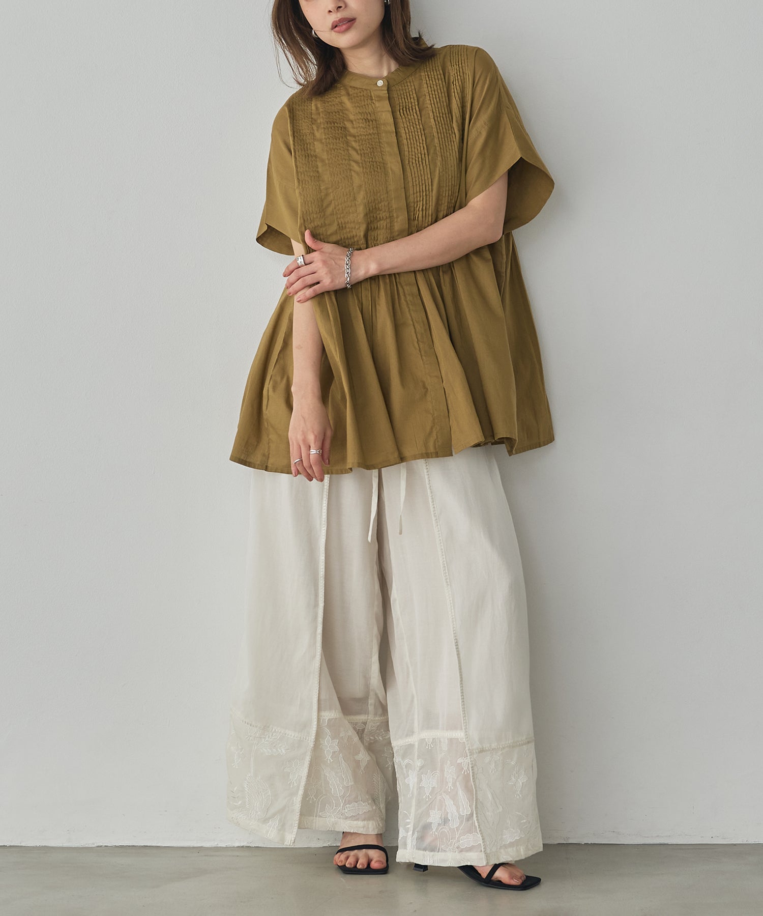 HEM-EMBROIDERED WRAP PANTS