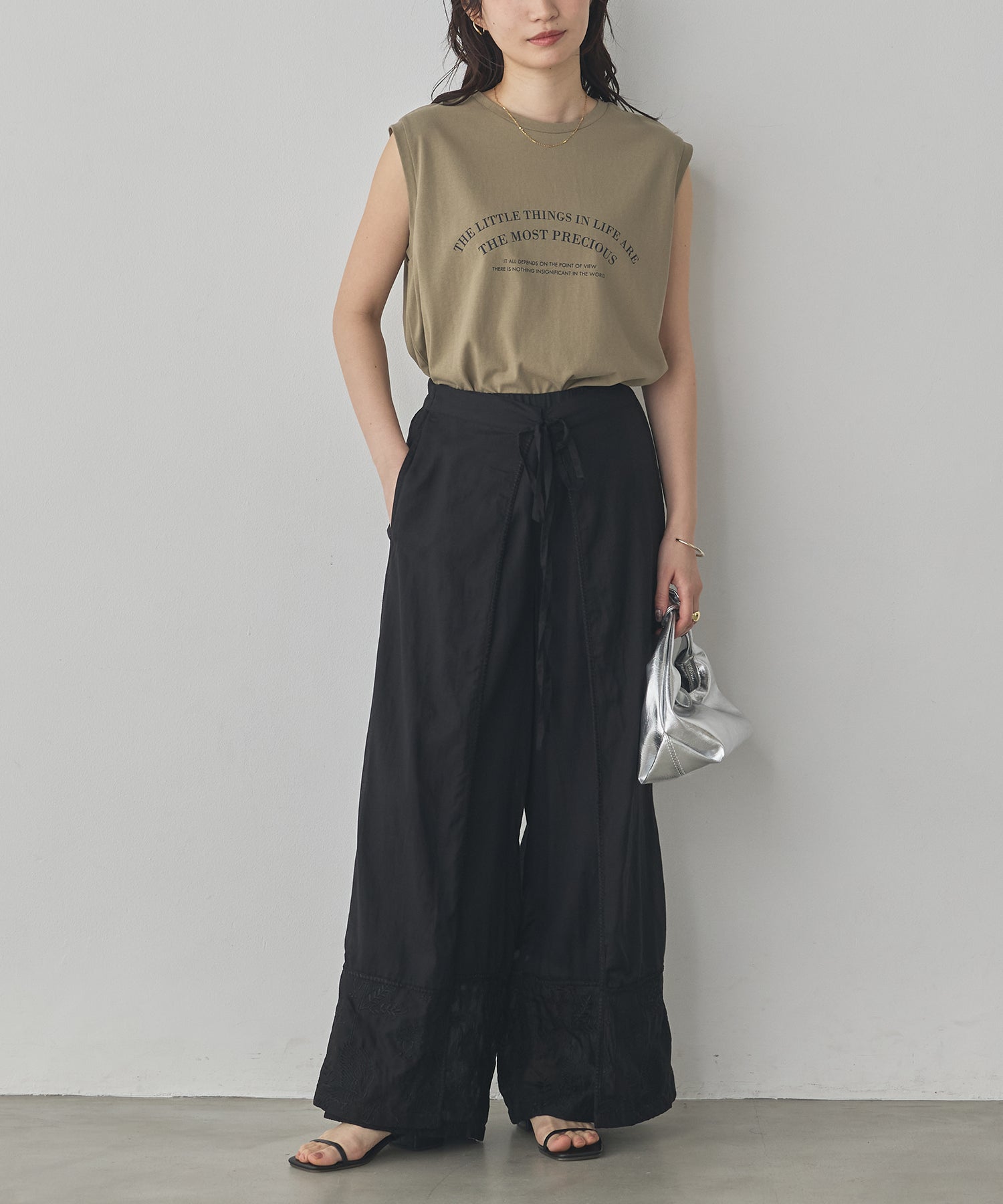 HEM-EMBROIDERED WRAP PANTS