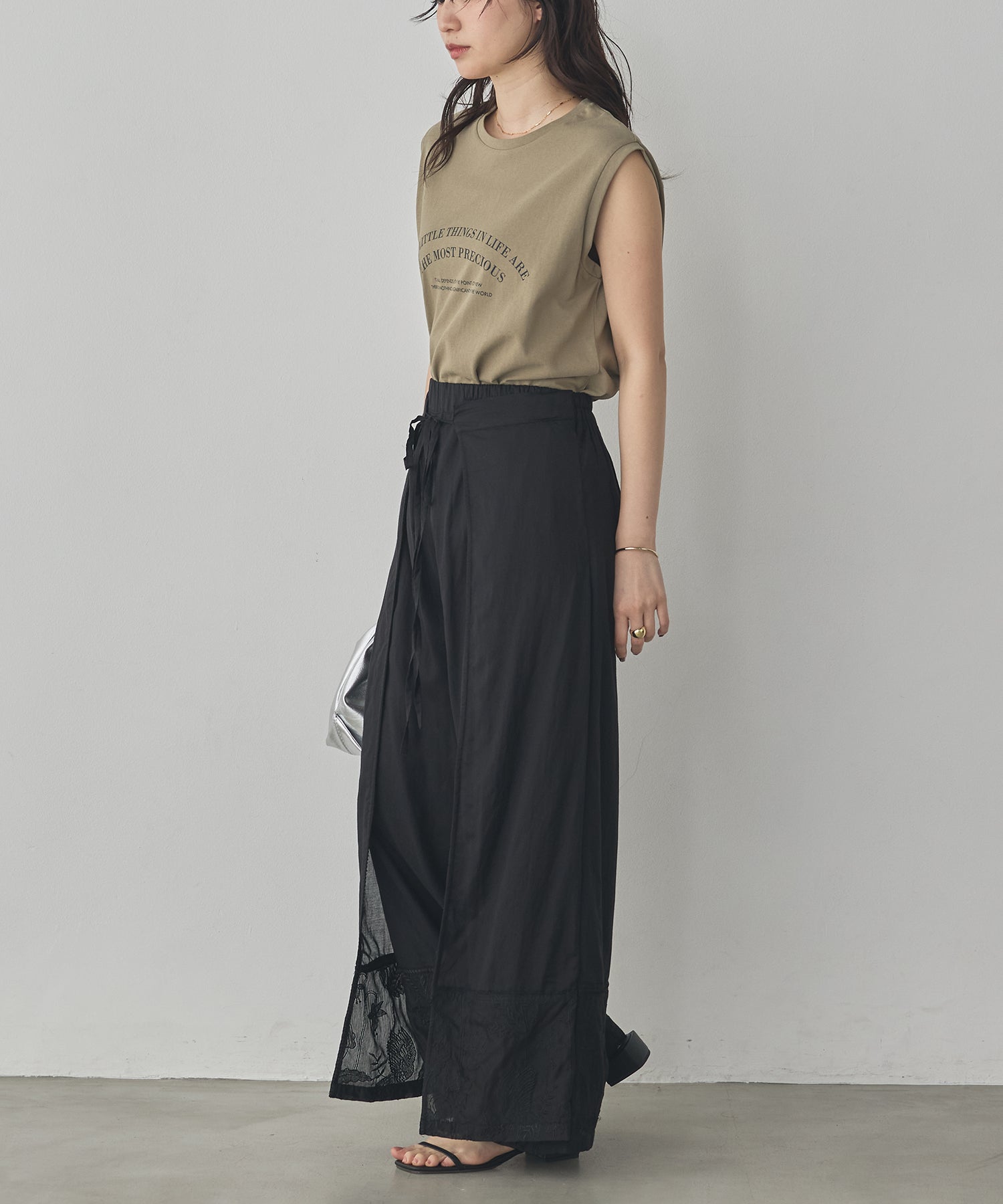 HEM-EMBROIDERED WRAP PANTS