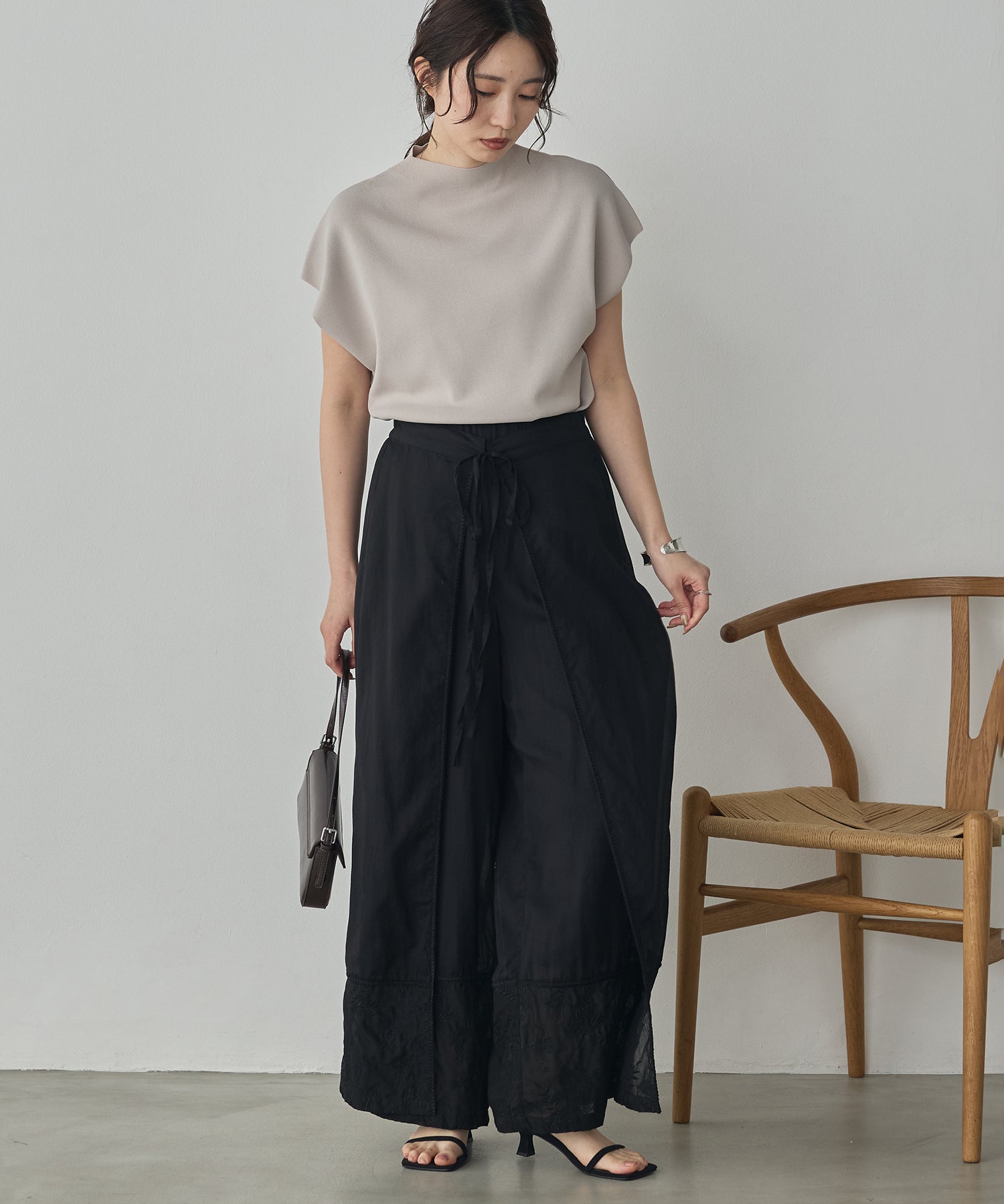 HEM-EMBROIDERED WRAP PANTS