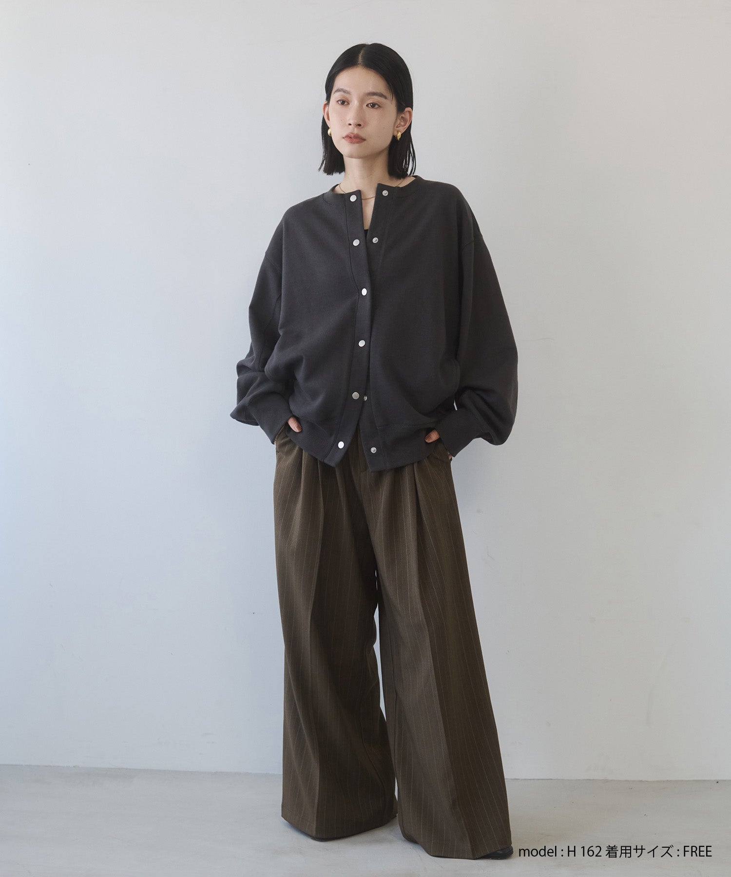 ツイルストライプ タックワイドパンツ