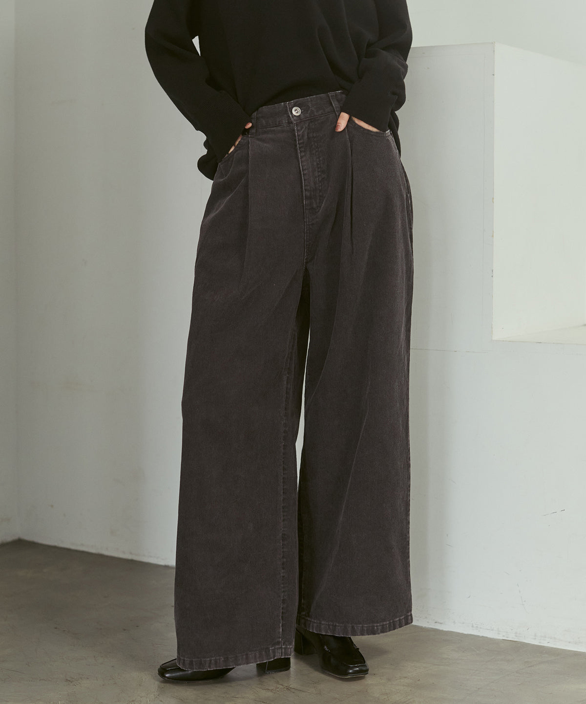 CORDUROY WIDE-LEG PANTS