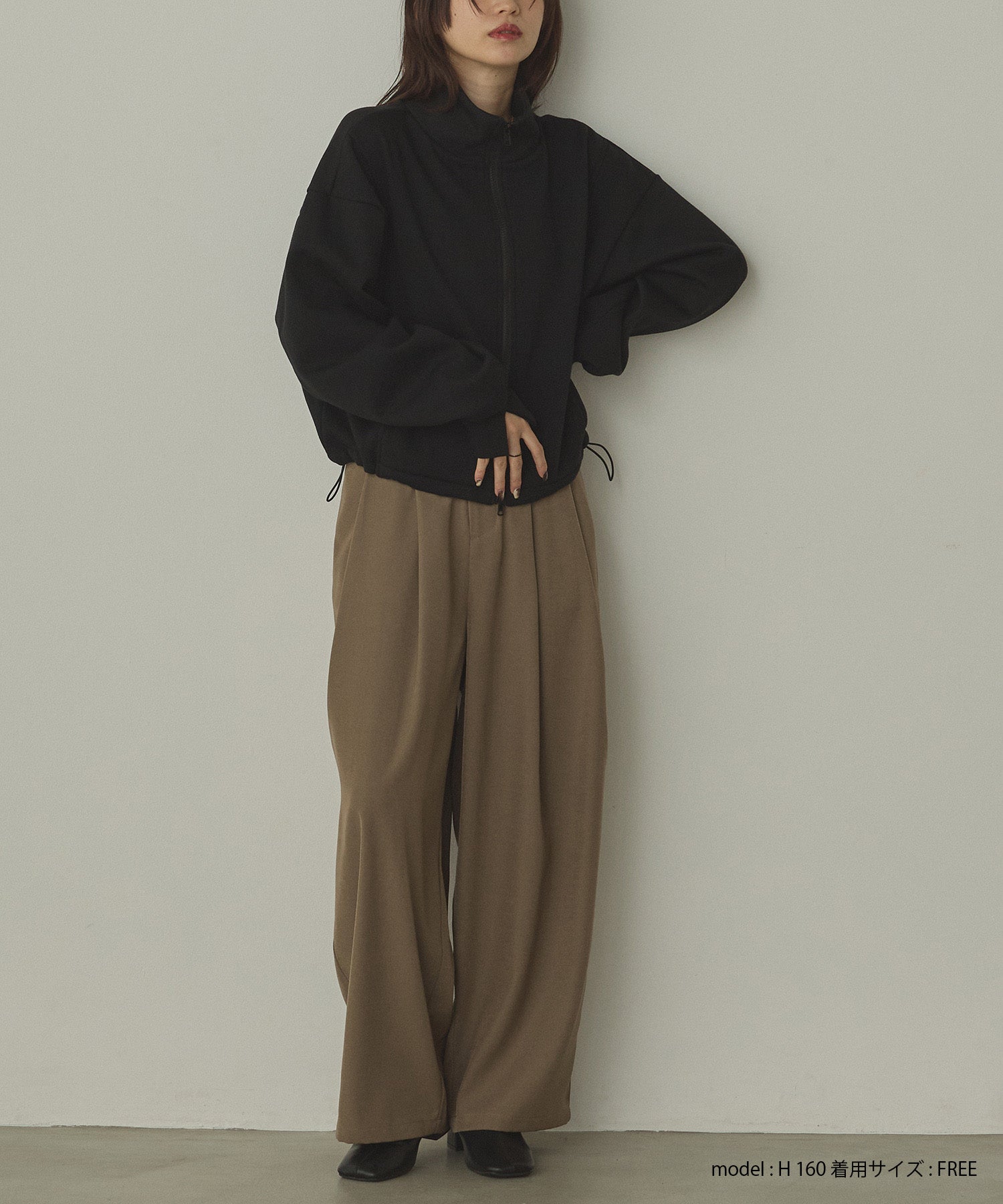 ポリツイル カーヴィパンツ