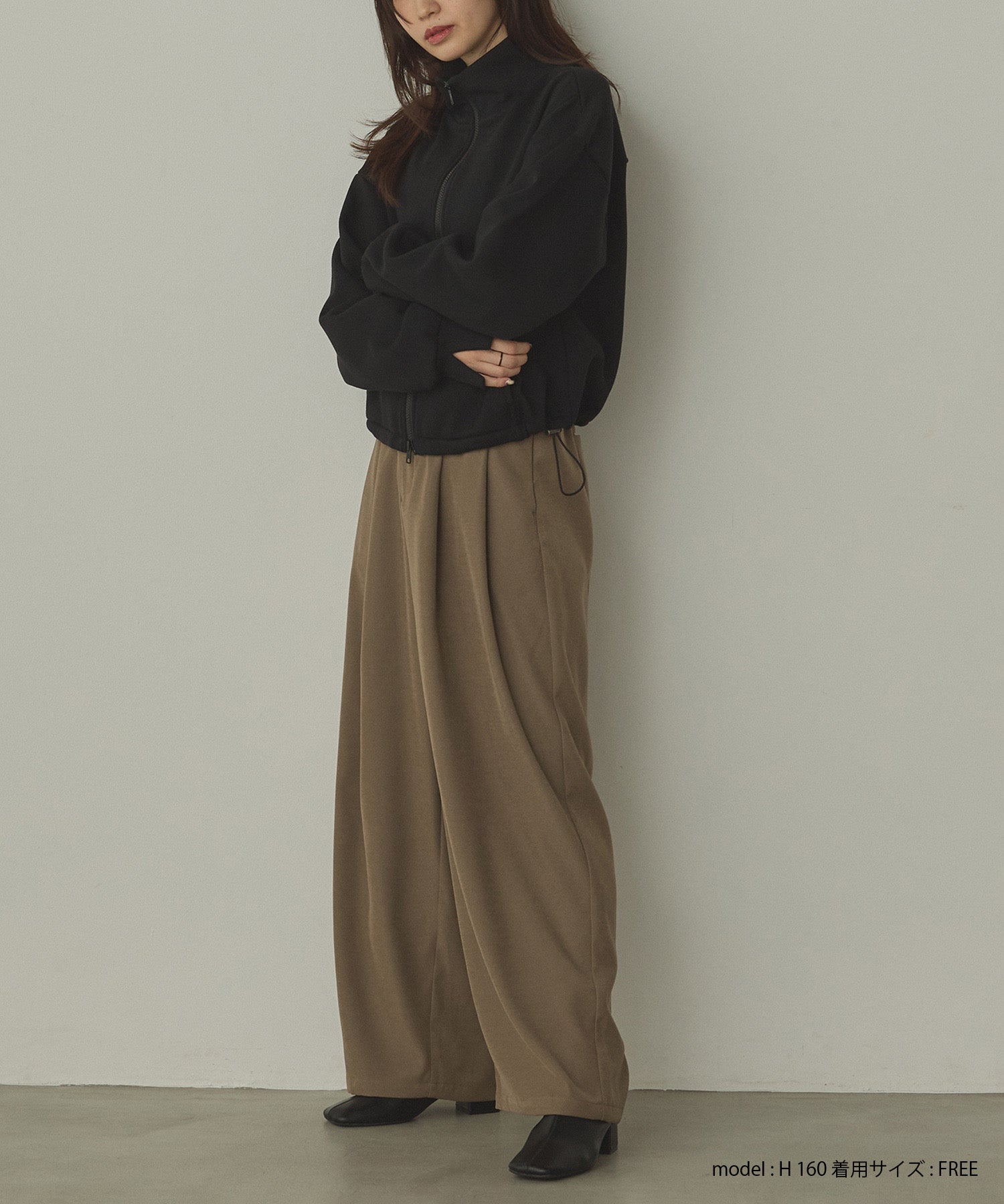 ポリツイル カーヴィパンツ