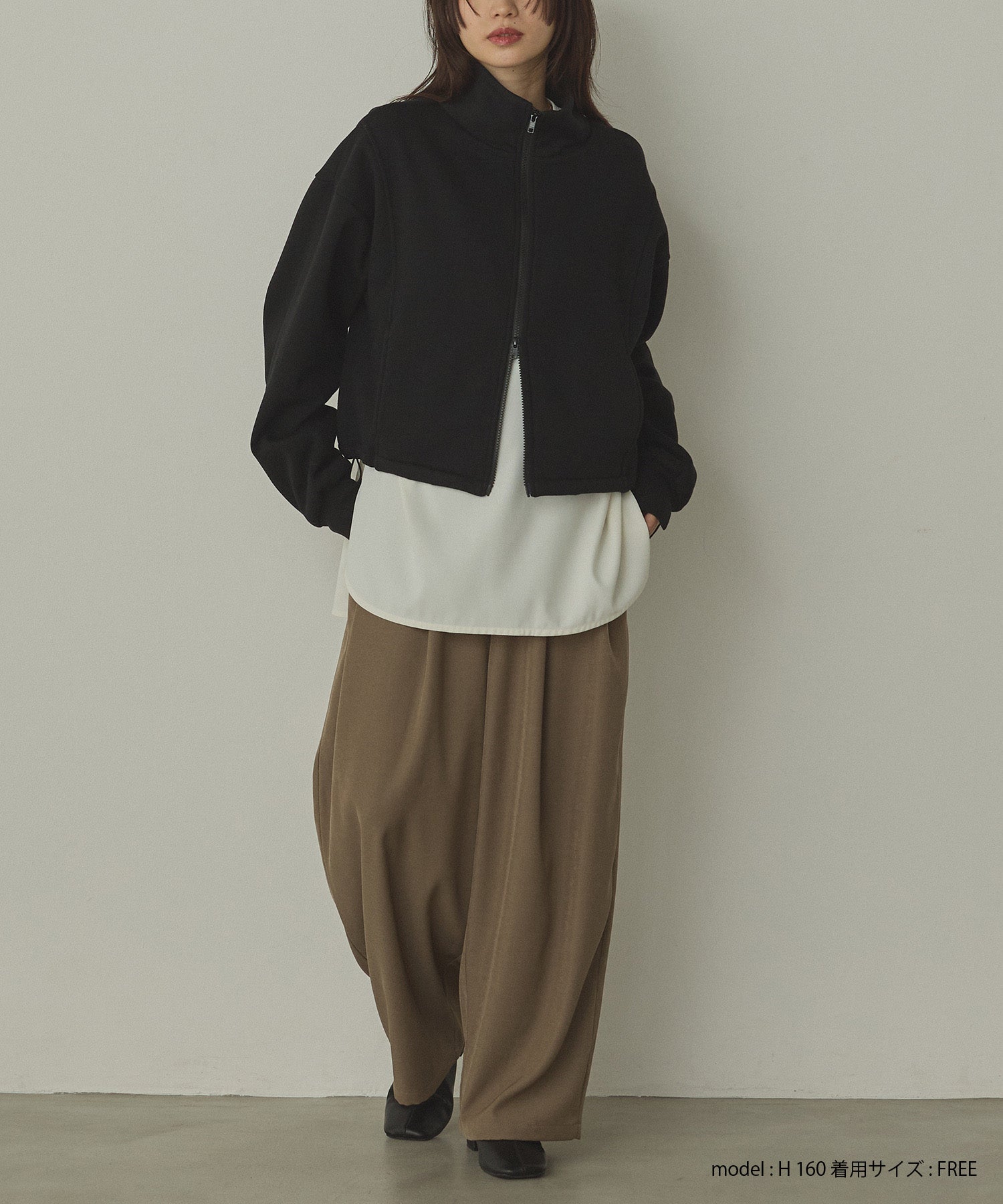 ポリツイル カーヴィパンツ