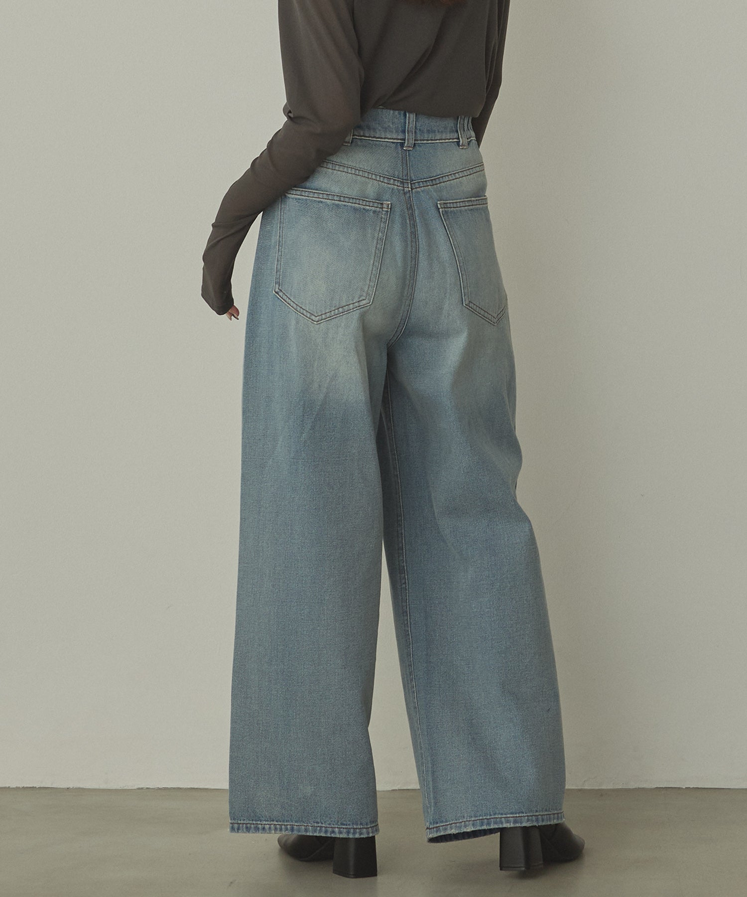 DENIM POCKET TUCK PANTS